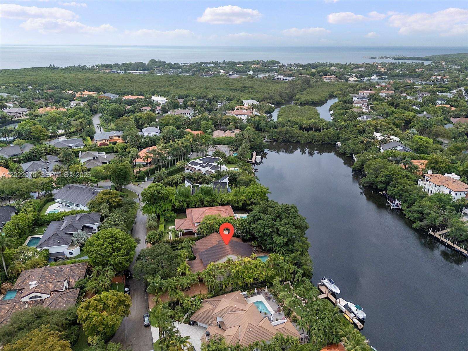 7244 Lago Dr, Coral Gables, FL 33143 - For Sale photo 6