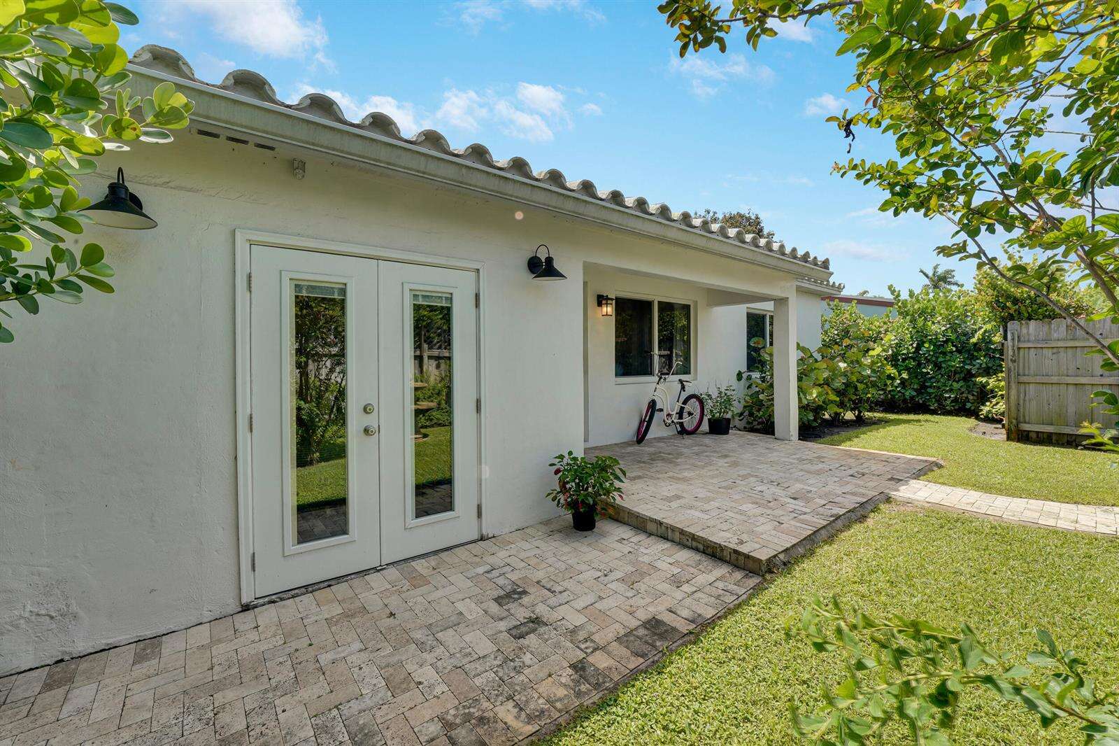 1236 13th, Fort Lauderdale, FL 33304 - For Sale photo 16
