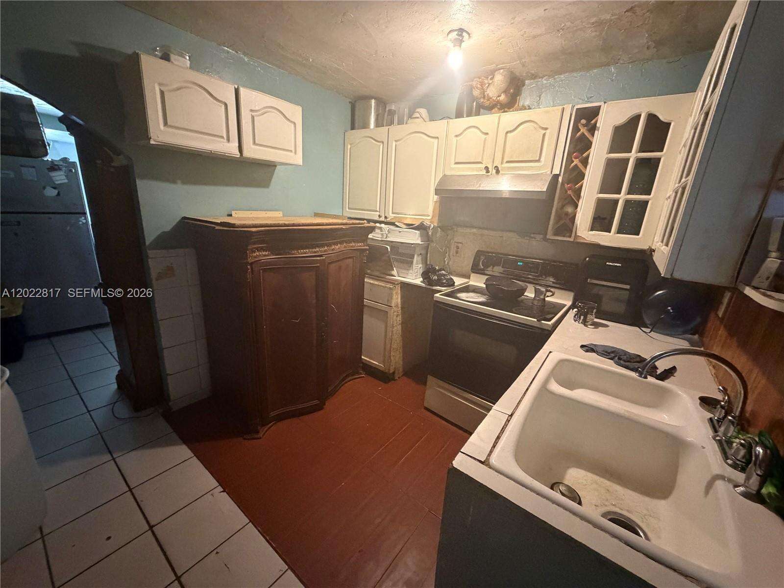 5740 Taylor St, Hollywood, FL 33021 - For Sale photo 3
