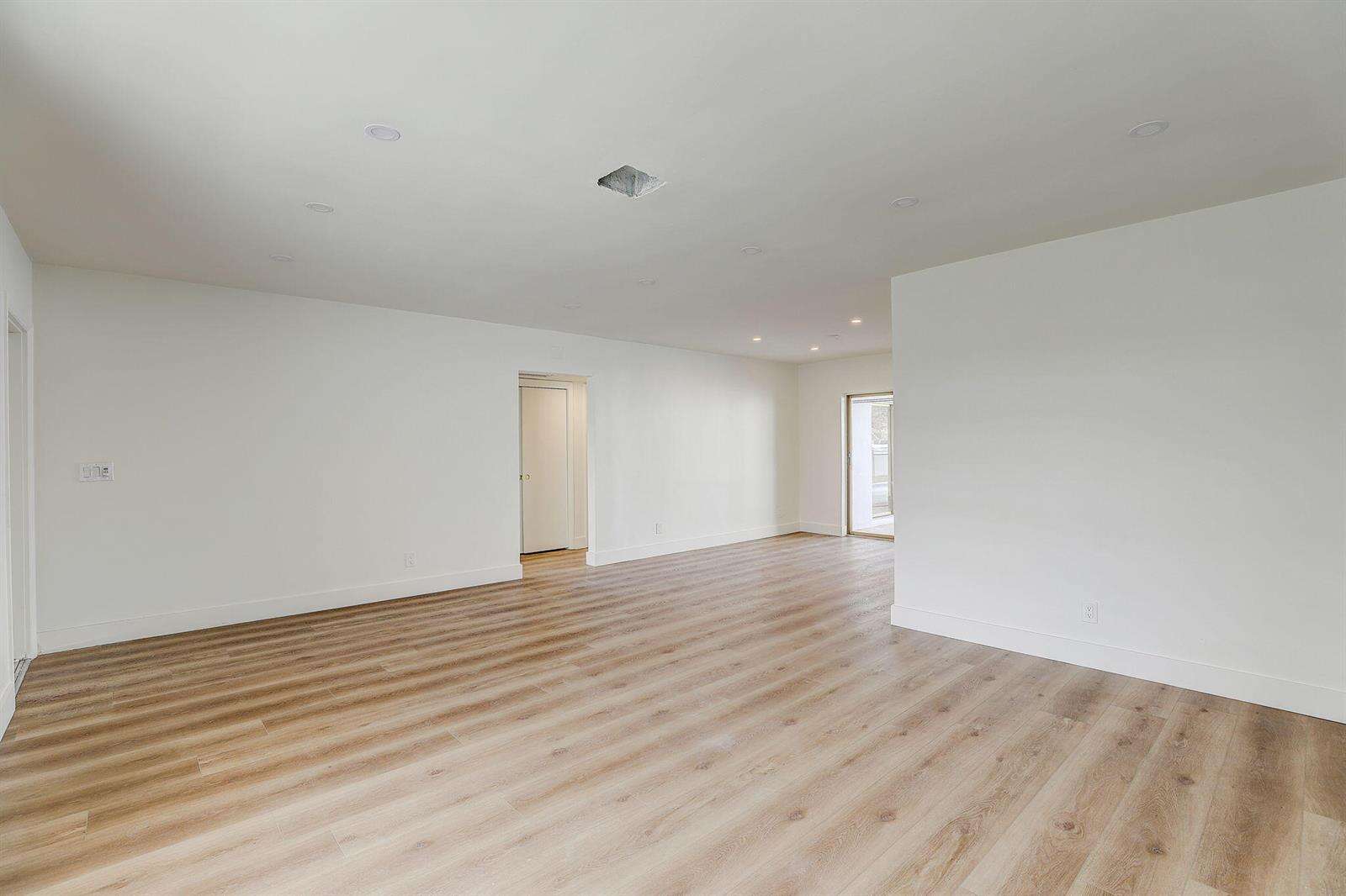 3900 45th, Hollywood, FL 33021 - For Sale photo 11