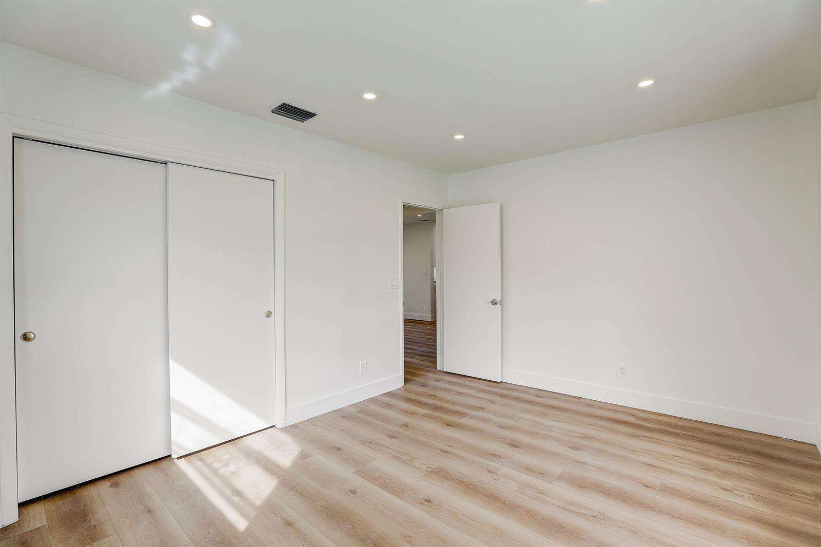 3900 45th, Hollywood, FL 33021 - For Sale photo 13