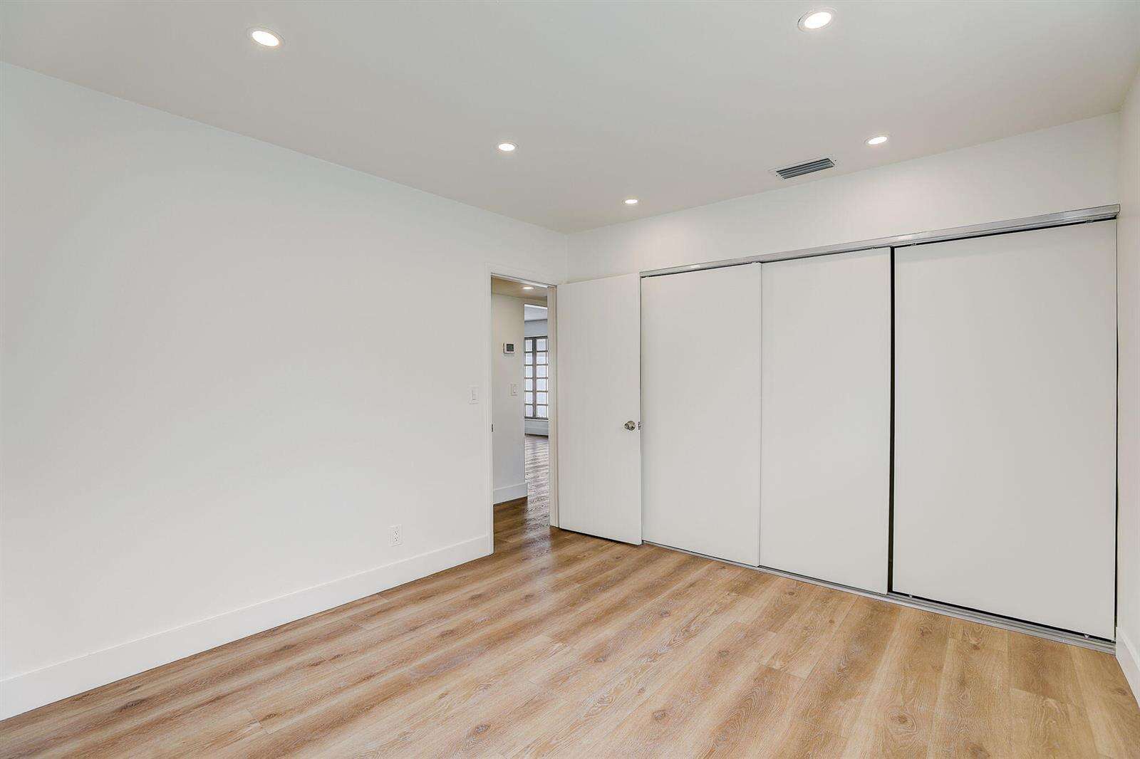 3900 45th, Hollywood, FL 33021 - For Sale photo 16