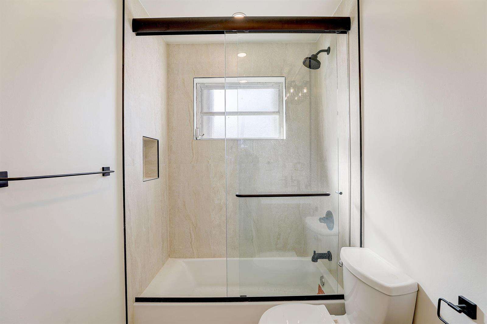 3900 45th, Hollywood, FL 33021 - For Sale photo 18