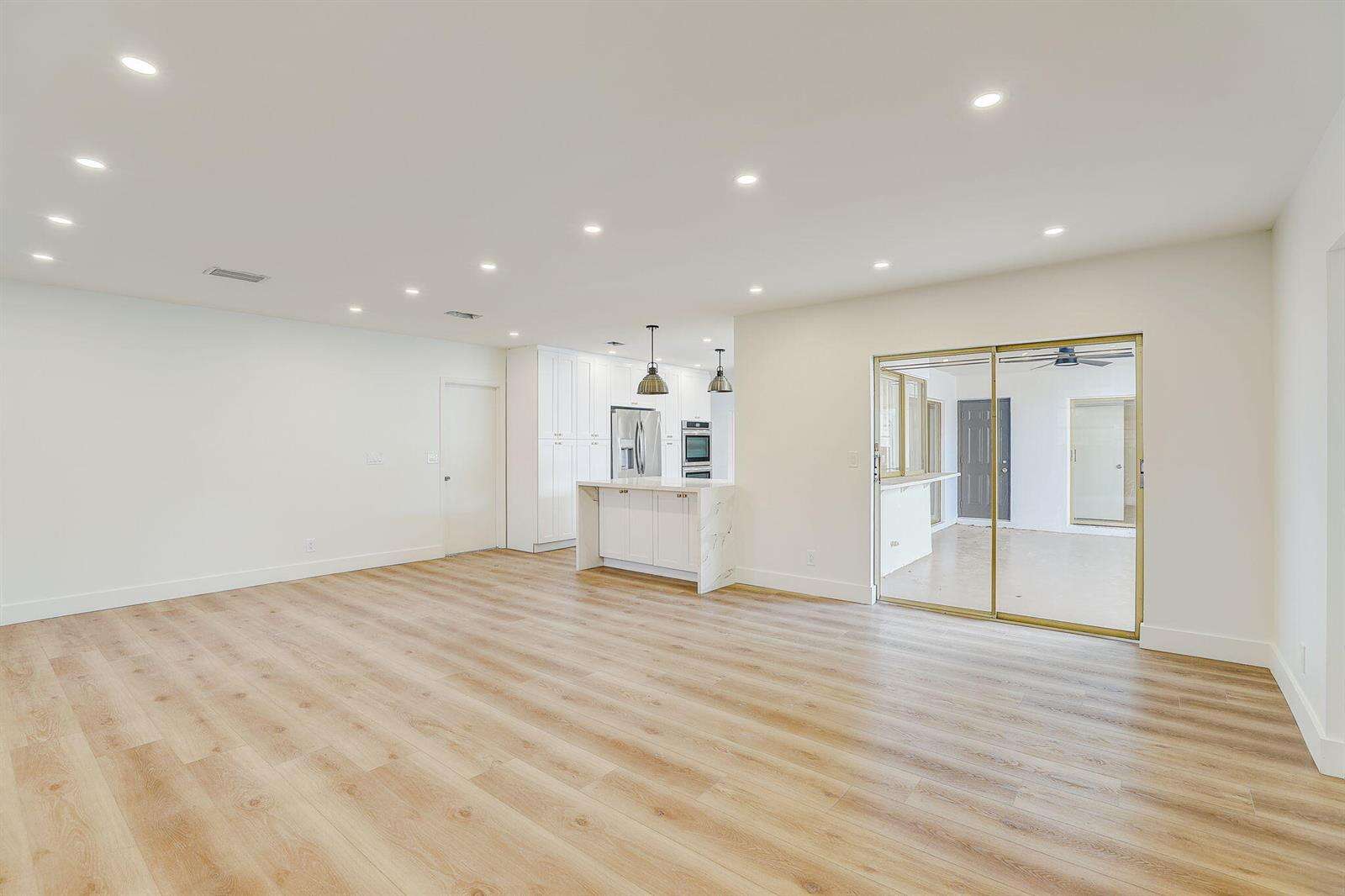 3900 45th, Hollywood, FL 33021 - For Sale photo 6