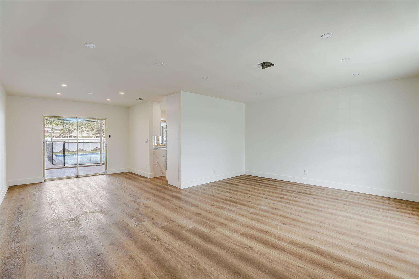 3900 45th, Hollywood, FL 33021 - For Sale photo 10
