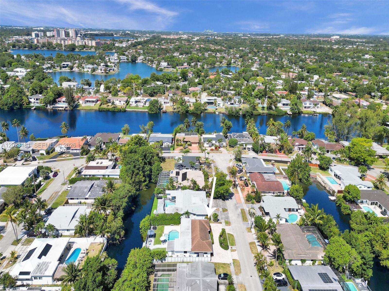 2330 195th St, Miami, FL 33180 - For Sale photo 38