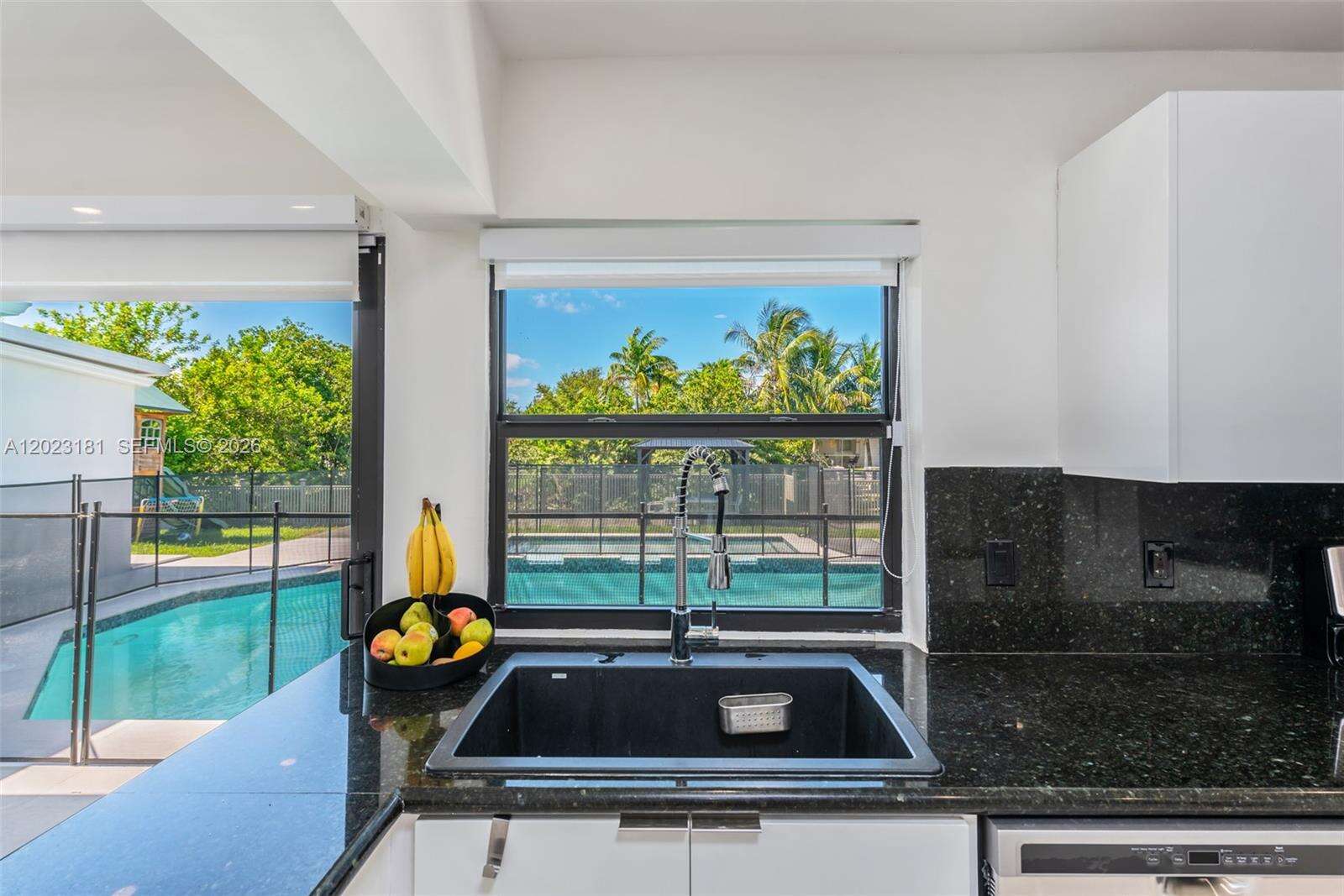 2330 195th St, Miami, FL 33180 - For Sale photo 9