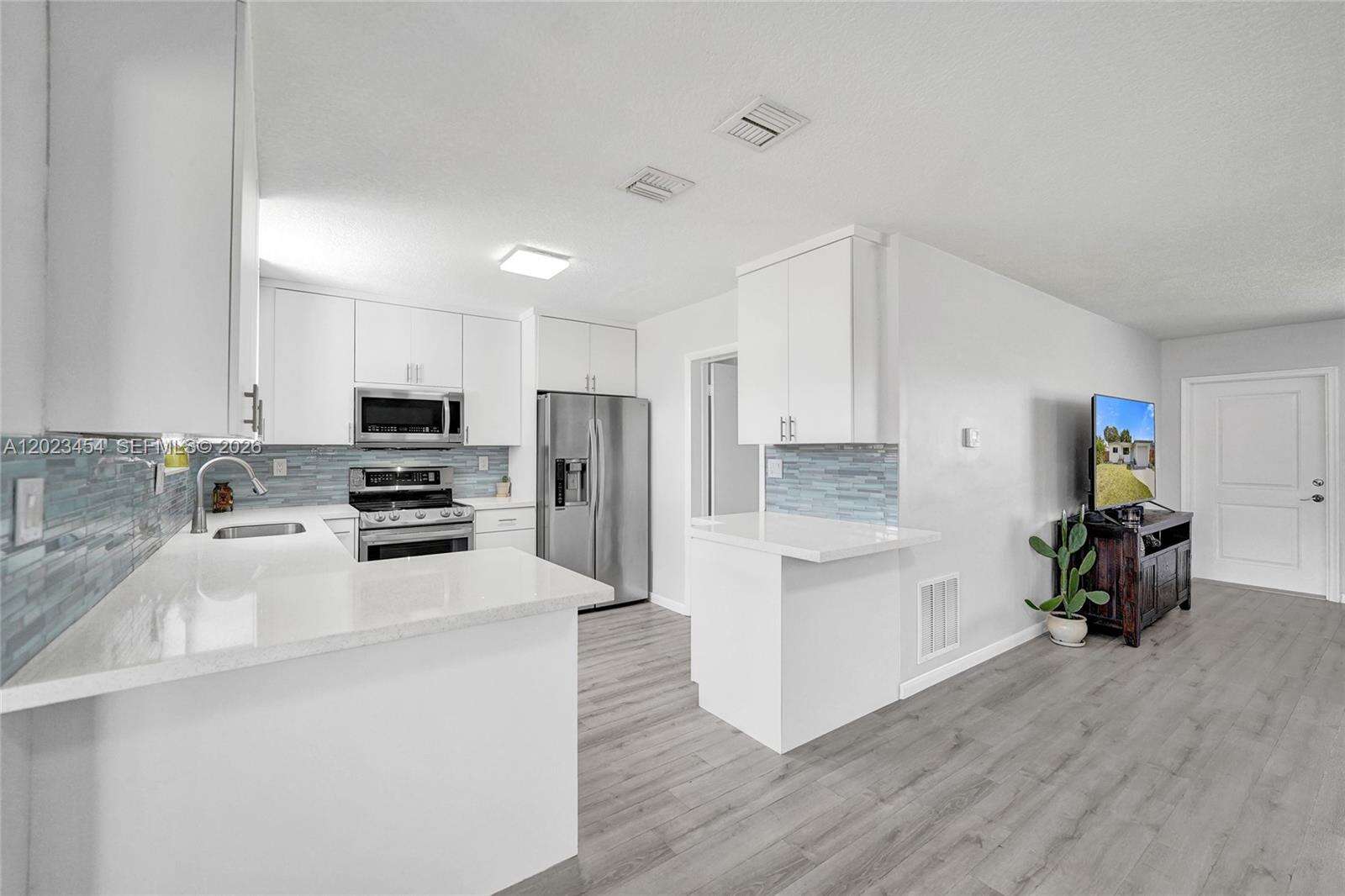 3234 Roosevelt St, Hollywood, FL 33021 - For Sale photo 7