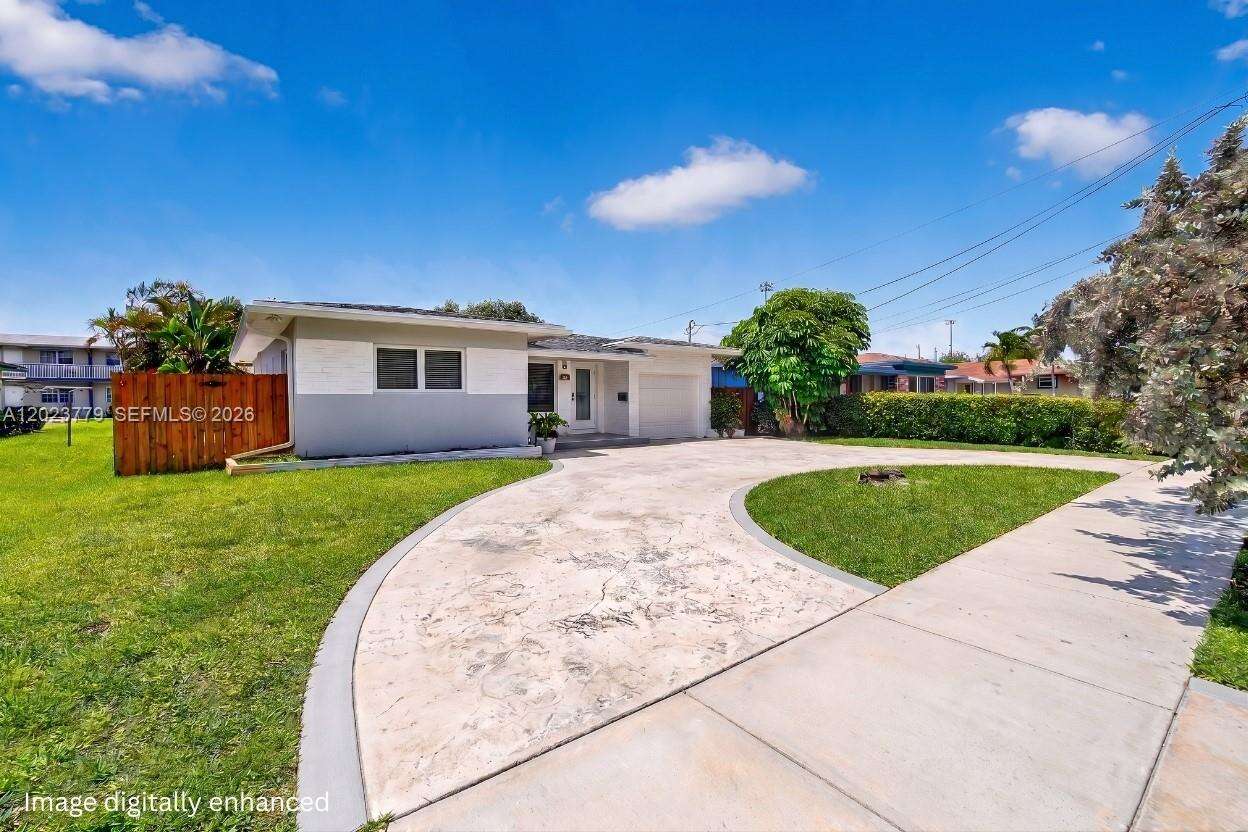 709 9th Ct, Hallandale Beach, FL 33009 - For Sale photo 2