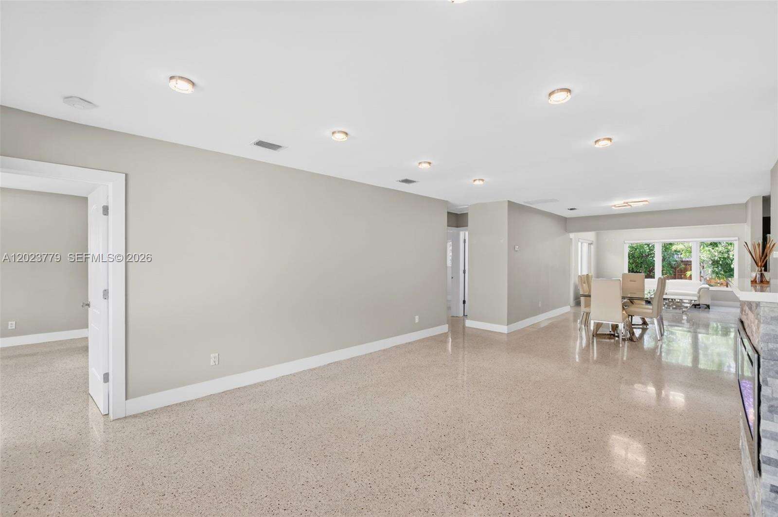 709 9th Ct, Hallandale Beach, FL 33009 - For Sale photo 12