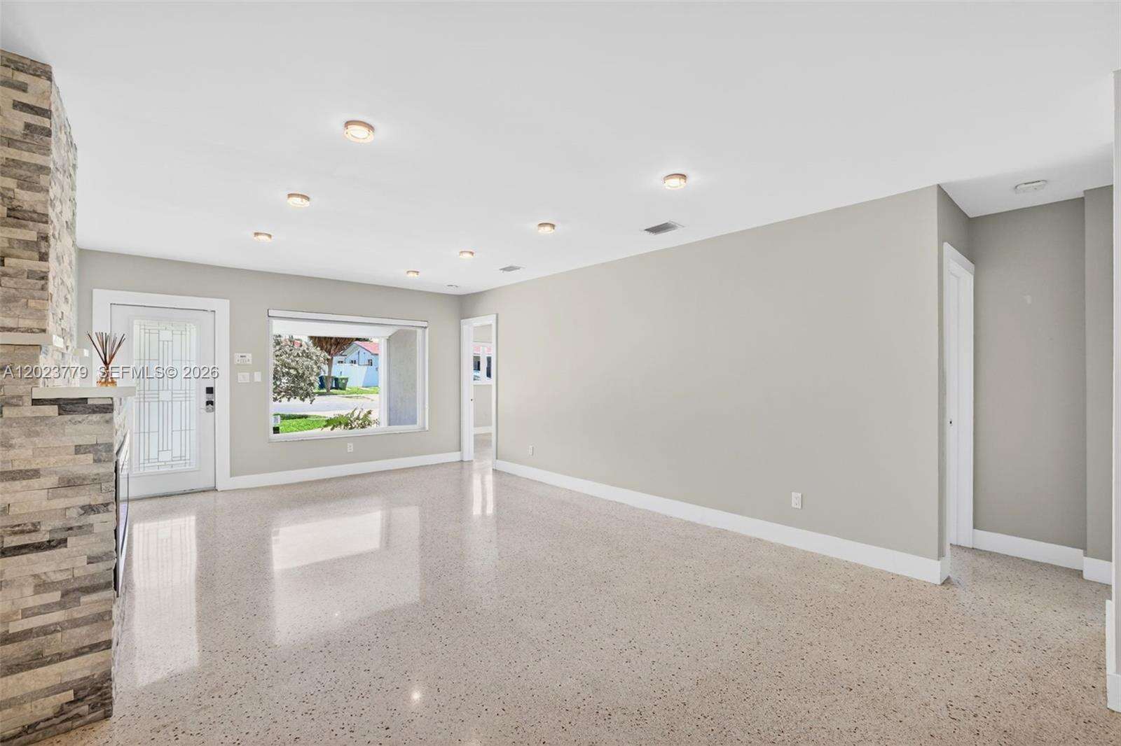 709 9th Ct, Hallandale Beach, FL 33009 - For Sale photo 14