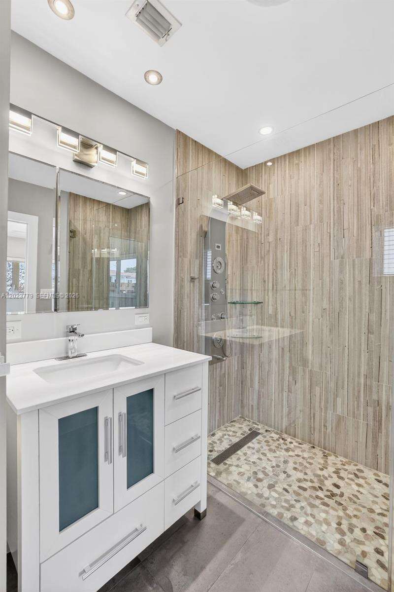 709 9th Ct, Hallandale Beach, FL 33009 - For Sale photo 24