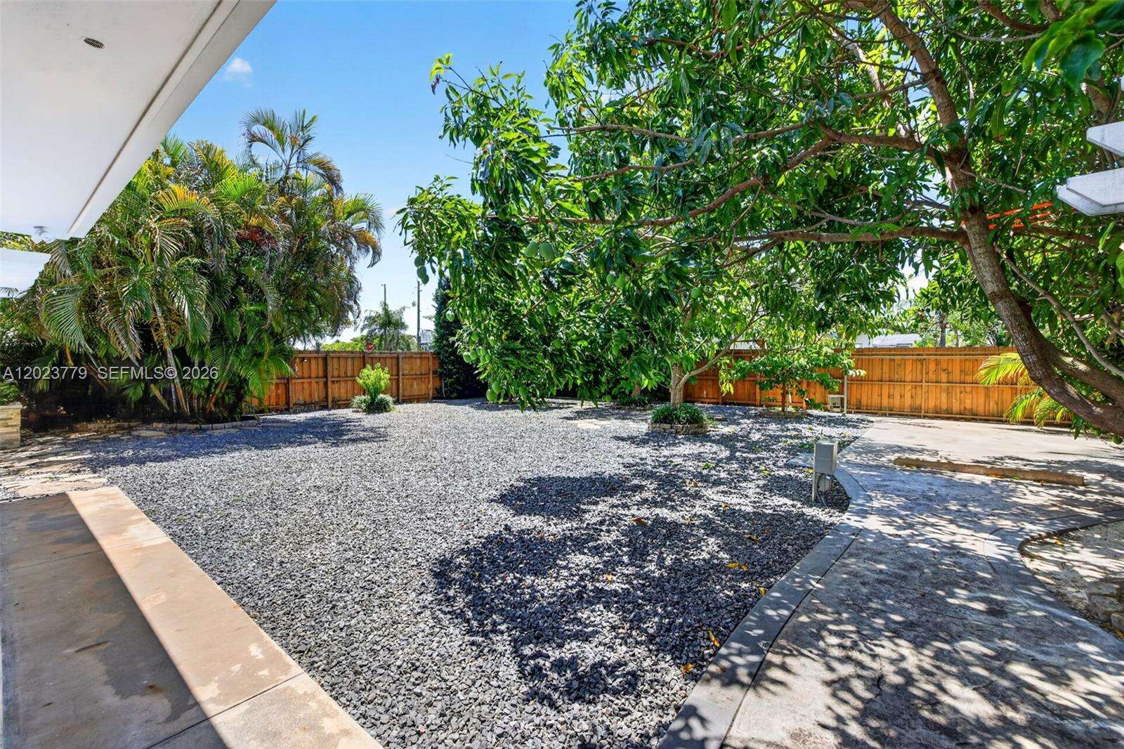 709 9th Ct, Hallandale Beach, FL 33009 - For Sale photo 39