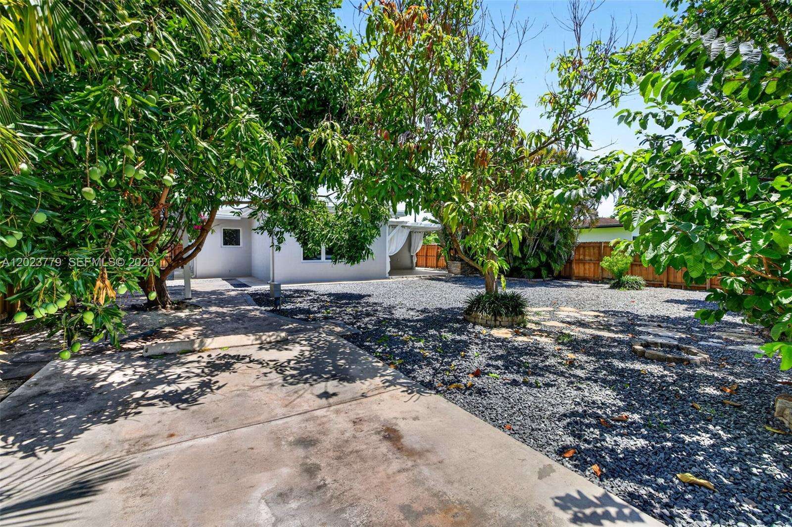 709 9th Ct, Hallandale Beach, FL 33009 - For Sale photo 42