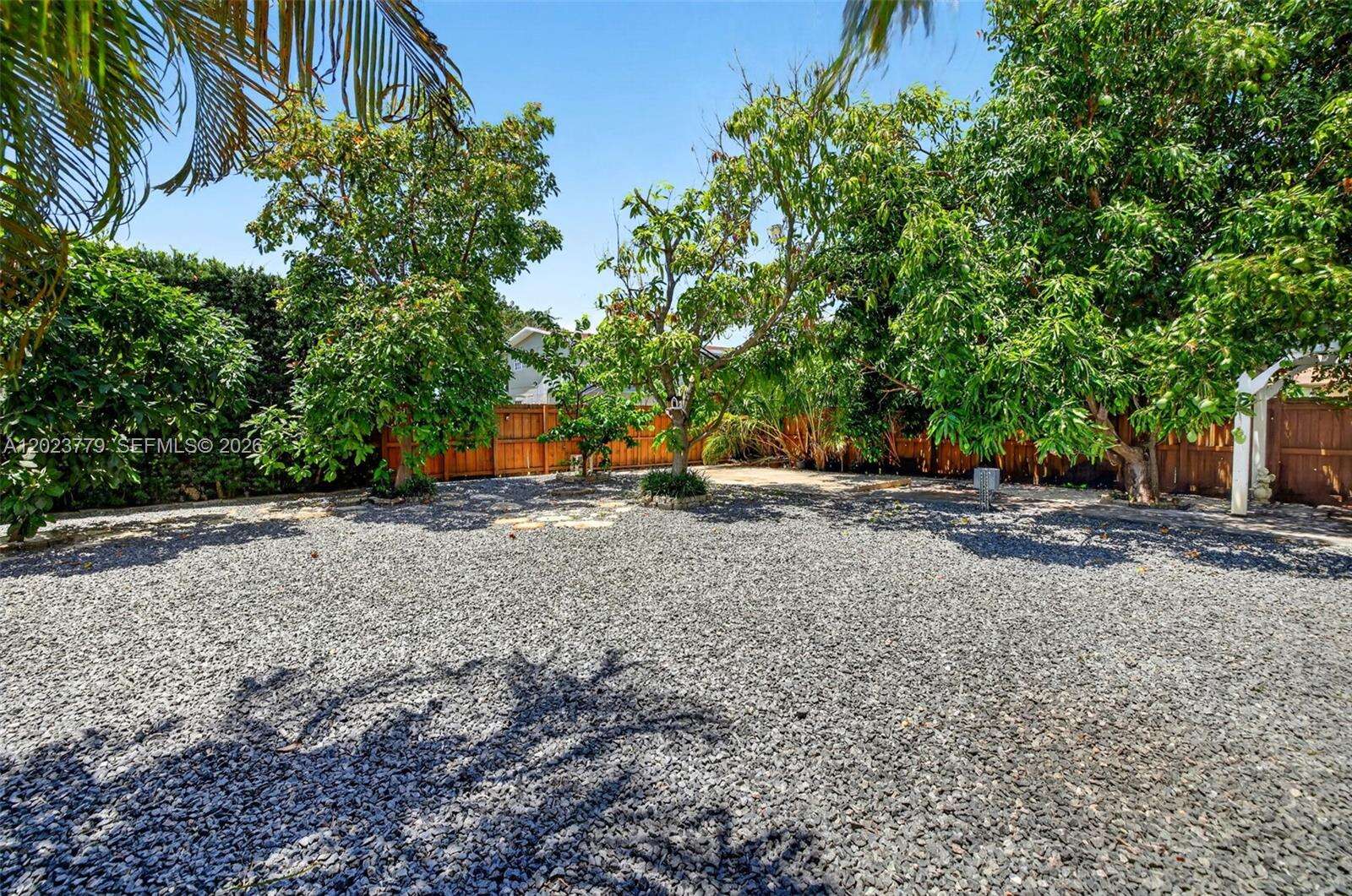 709 9th Ct, Hallandale Beach, FL 33009 - For Sale photo 45