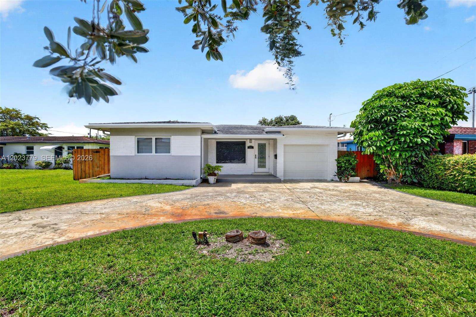 709 9th Ct, Hallandale Beach, FL 33009 - For Sale photo 9