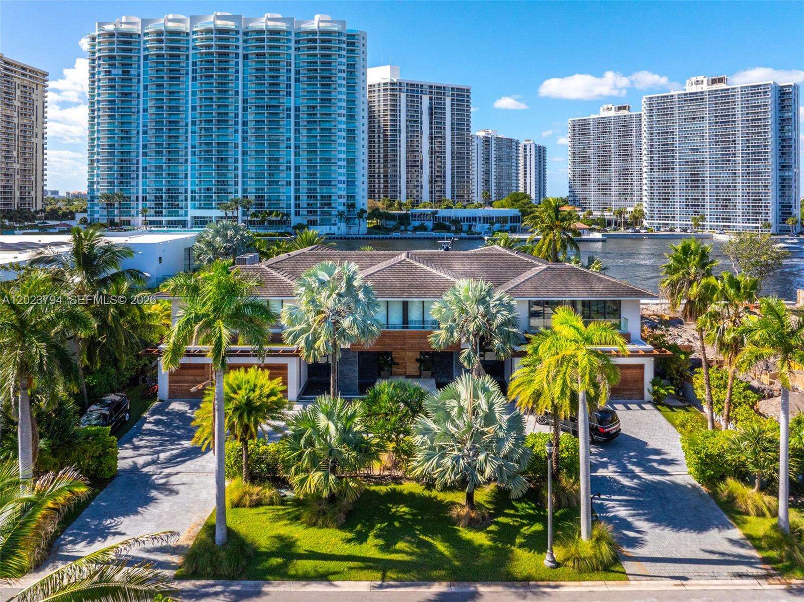 385 Centre Is, Golden Beach, FL 33160 - For Sale photo 9