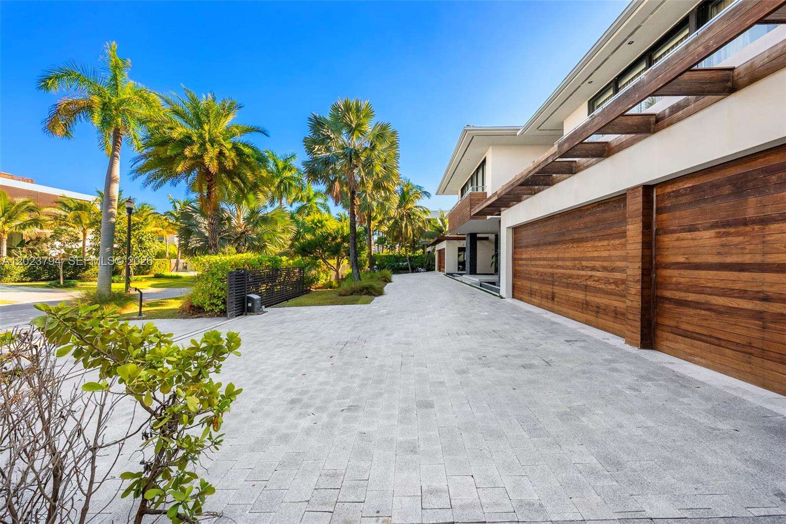 385 Centre Is, Golden Beach, FL 33160 - For Sale photo 87