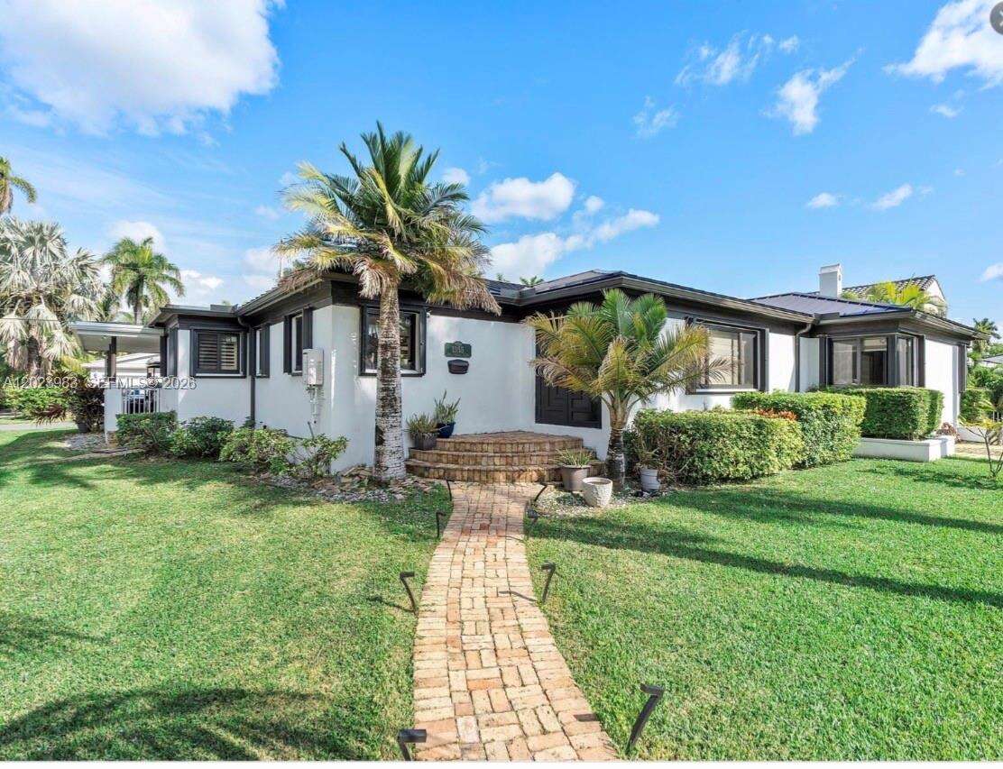 Hollywood, FL 33019 - For Sale photo 1