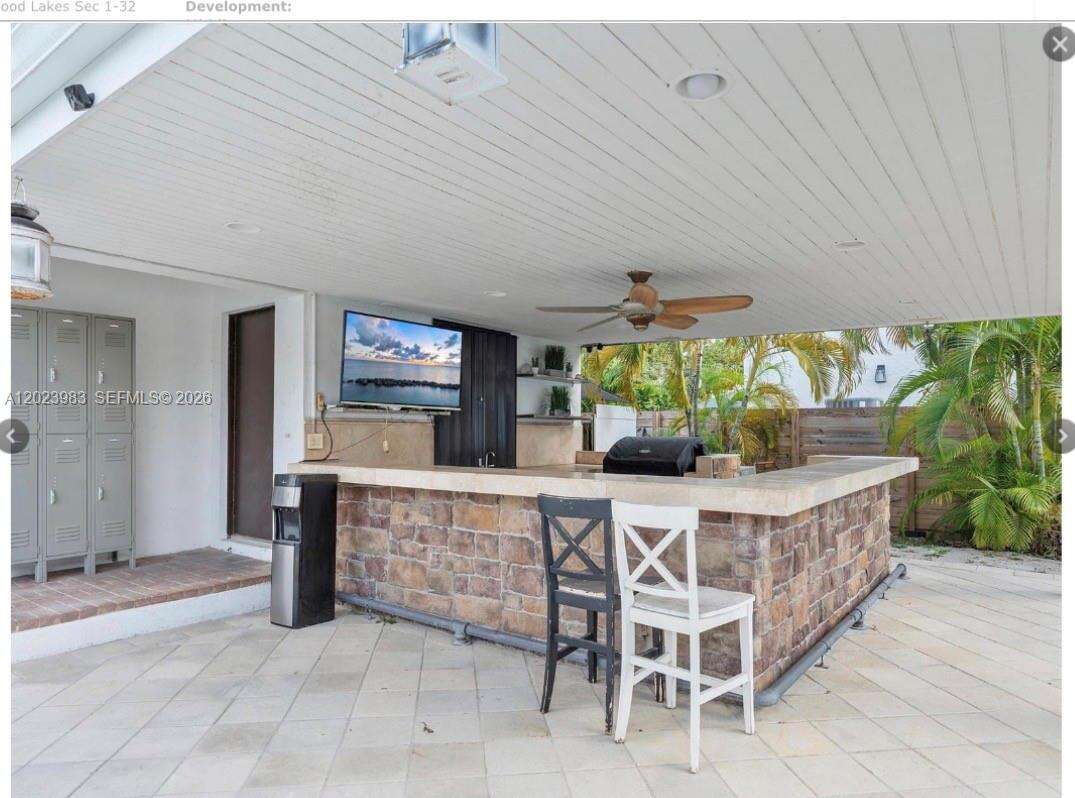 Hollywood, FL 33019 - For Sale photo 23