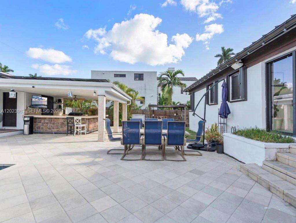Hollywood, FL 33019 - For Sale photo 26