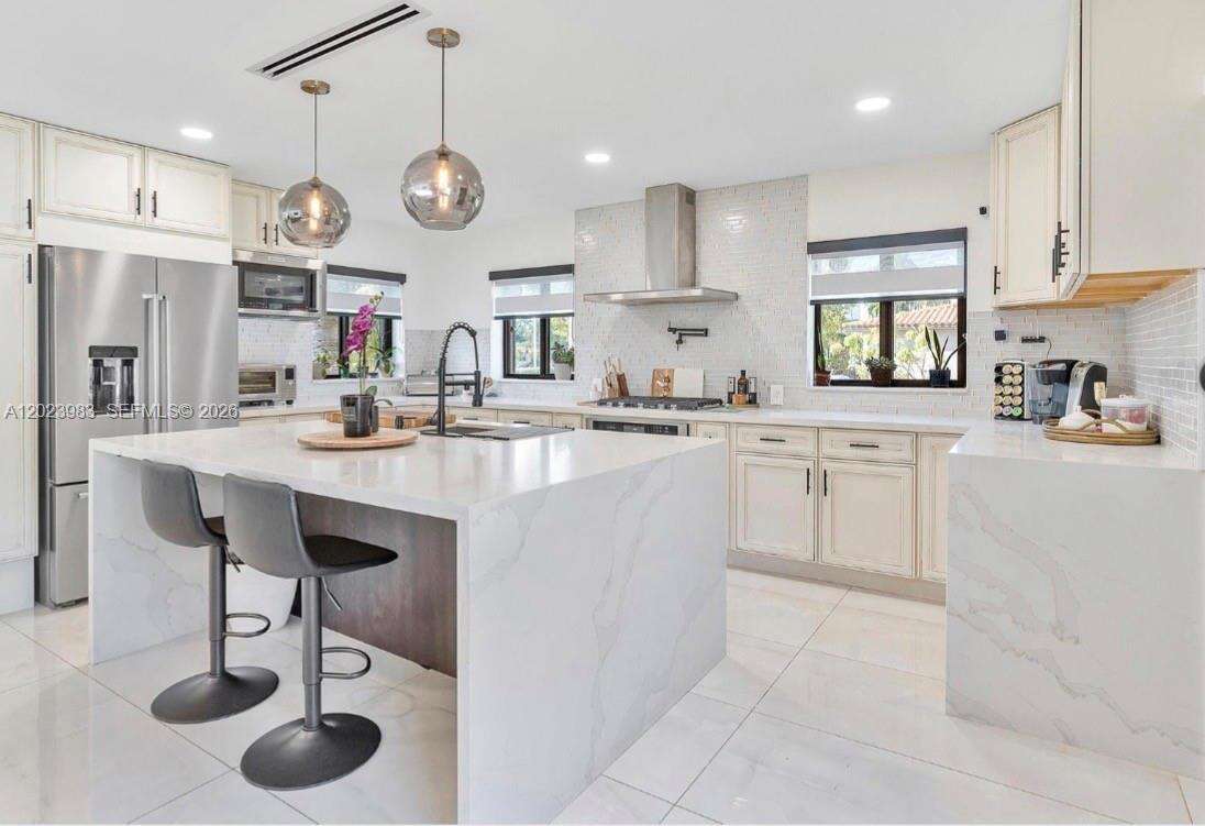 Hollywood, FL 33019 - For Sale photo 7