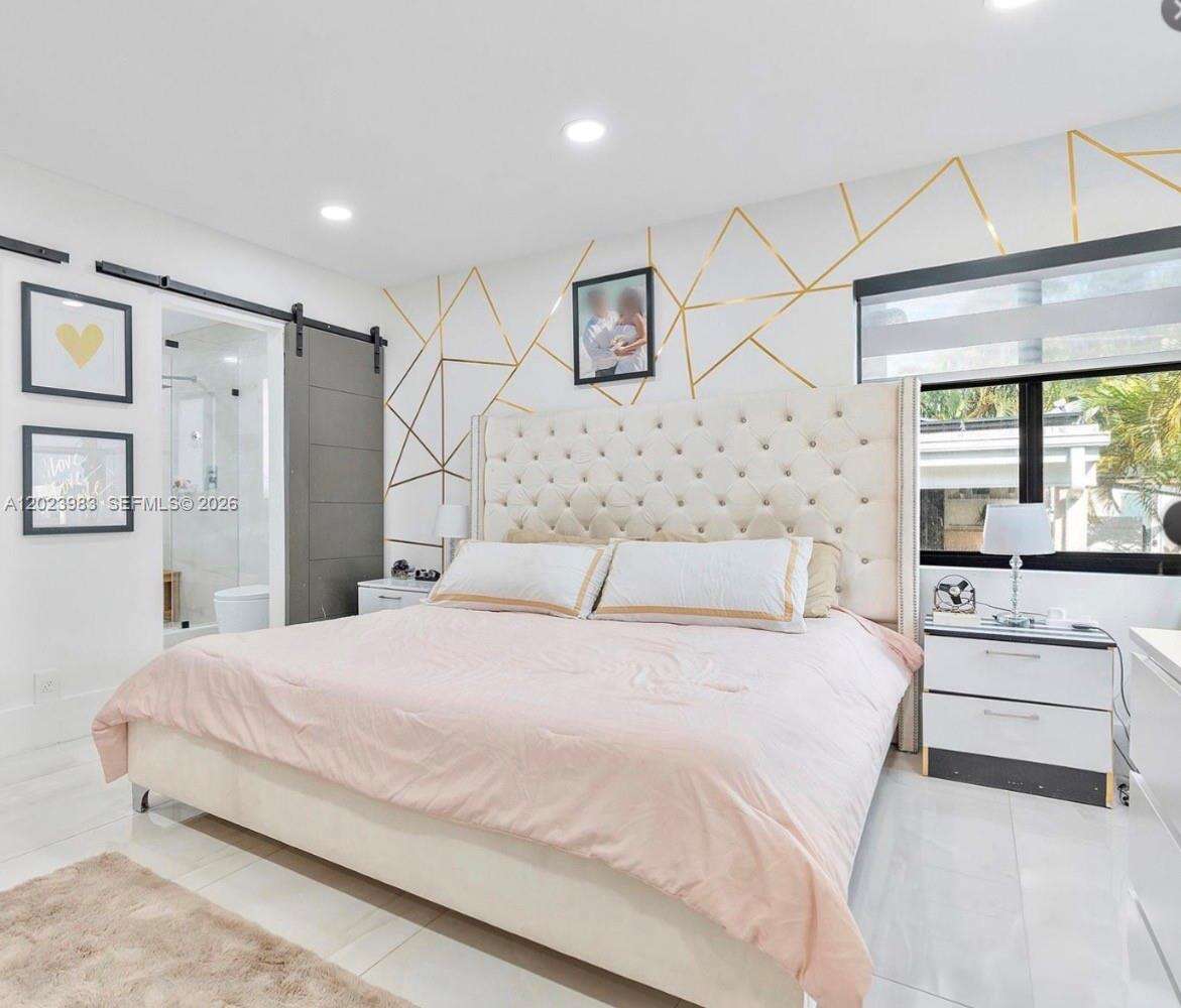 Hollywood, FL 33019 - For Sale photo 9