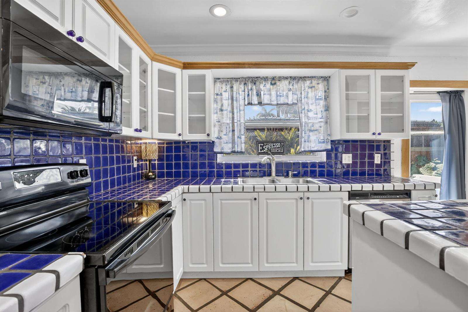 742 Hollywood, Hollywood, FL 33019 - For Sale photo 11