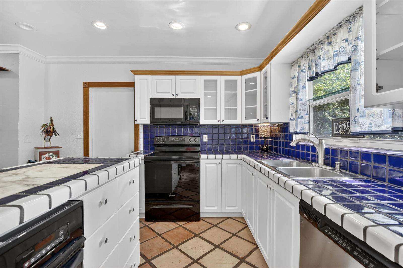 742 Hollywood, Hollywood, FL 33019 - For Sale photo 13