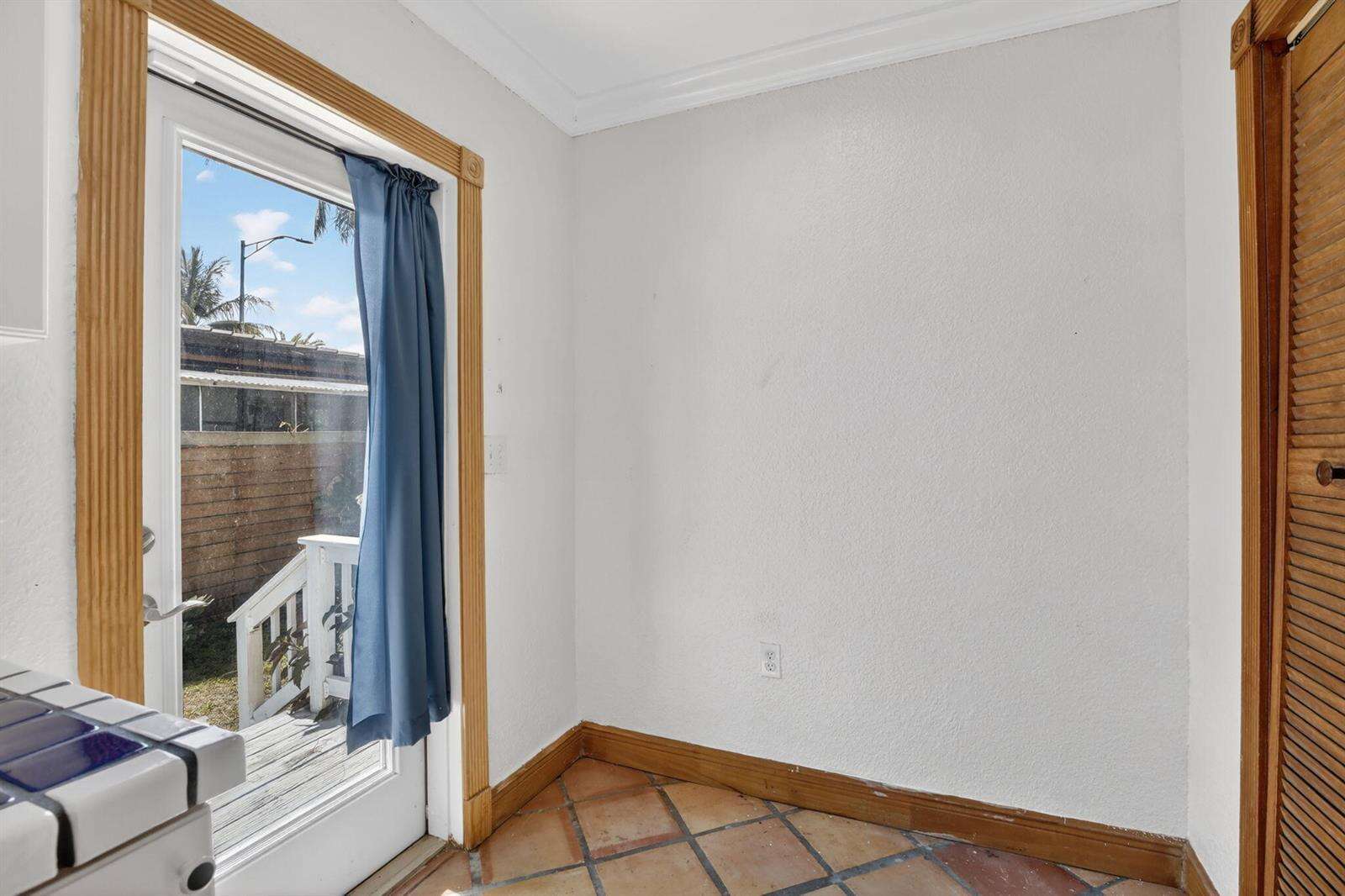742 Hollywood, Hollywood, FL 33019 - For Sale photo 14