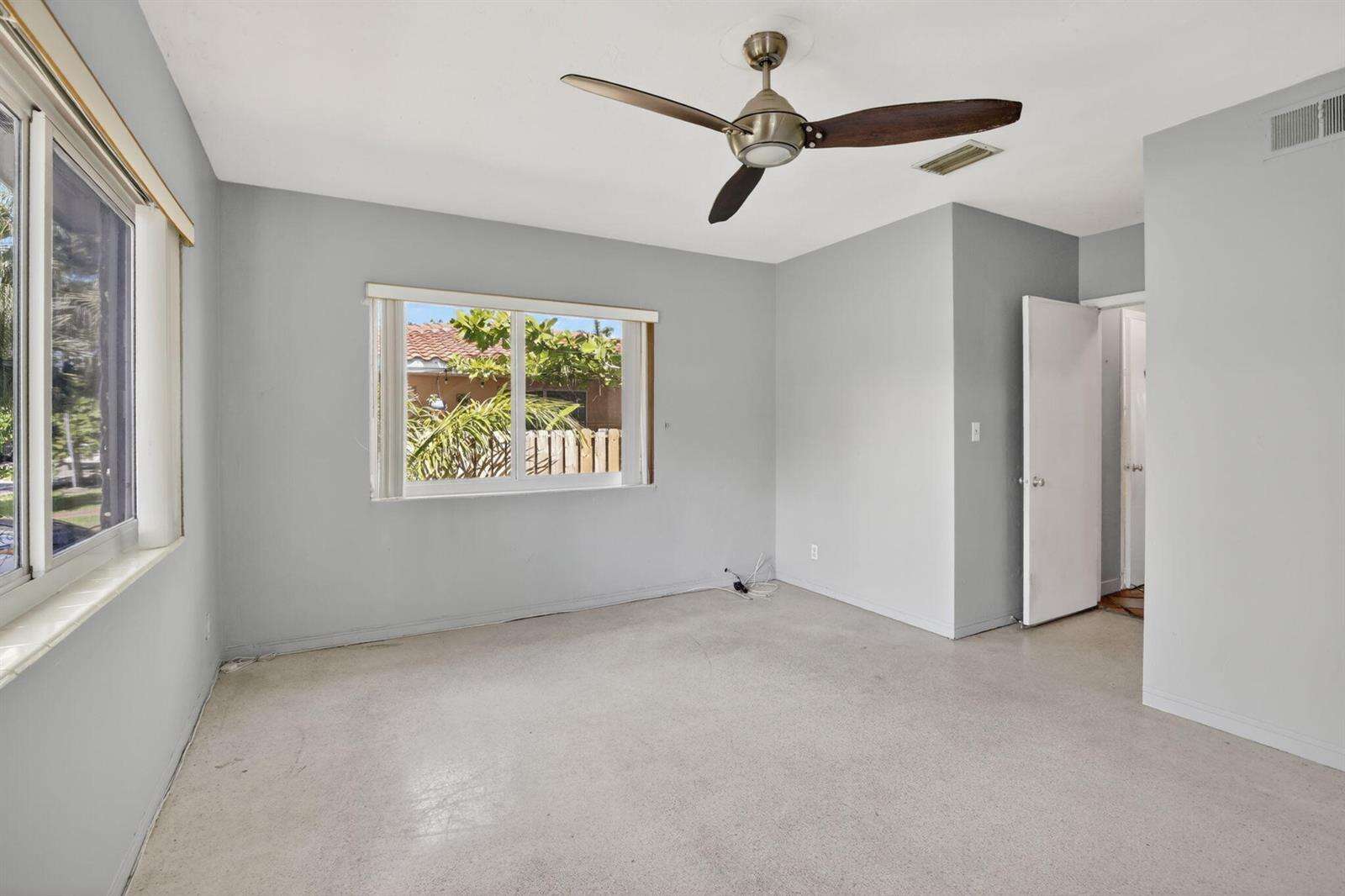 742 Hollywood, Hollywood, FL 33019 - For Sale photo 27