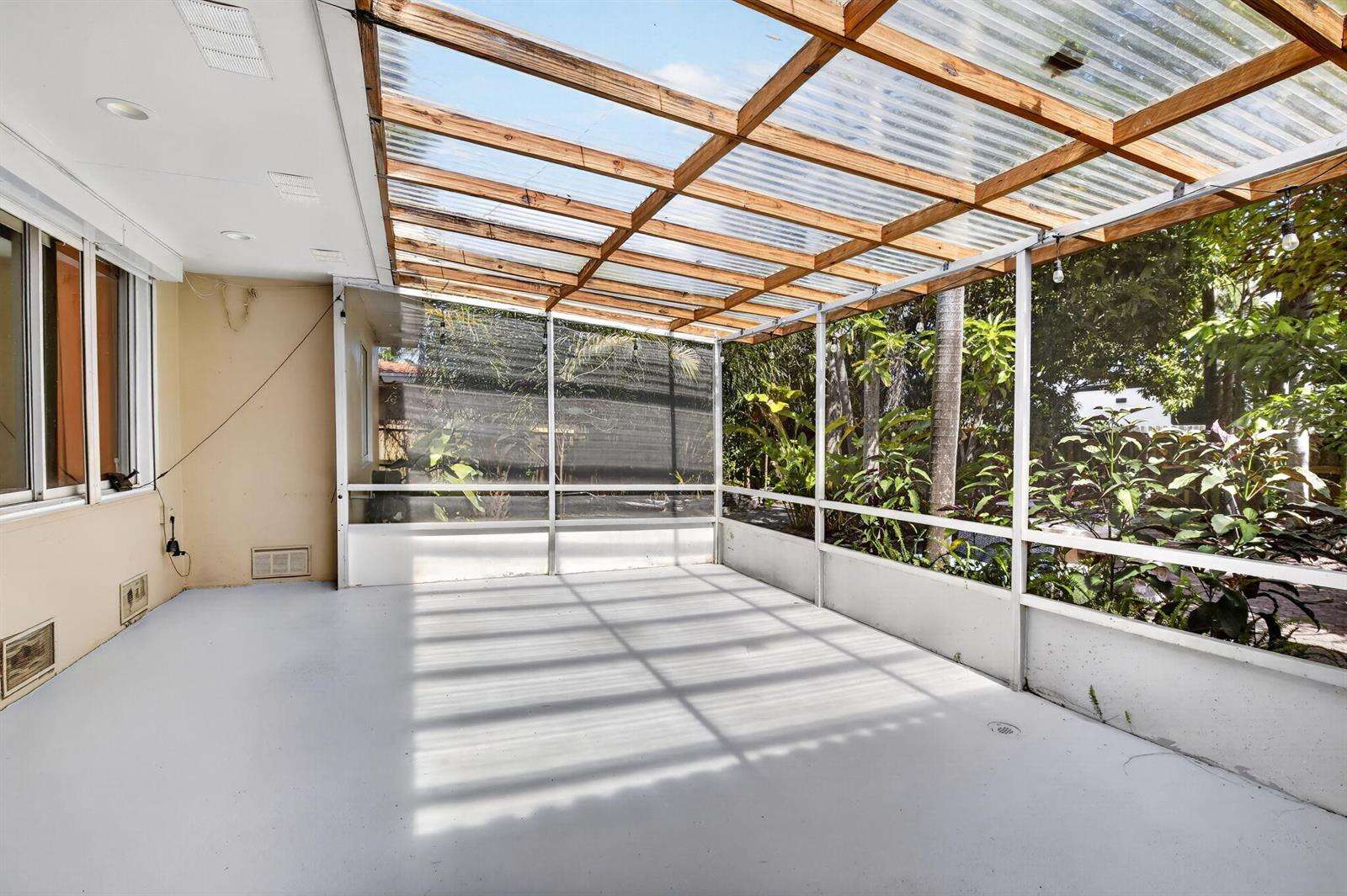 742 Hollywood, Hollywood, FL 33019 - For Sale photo 30
