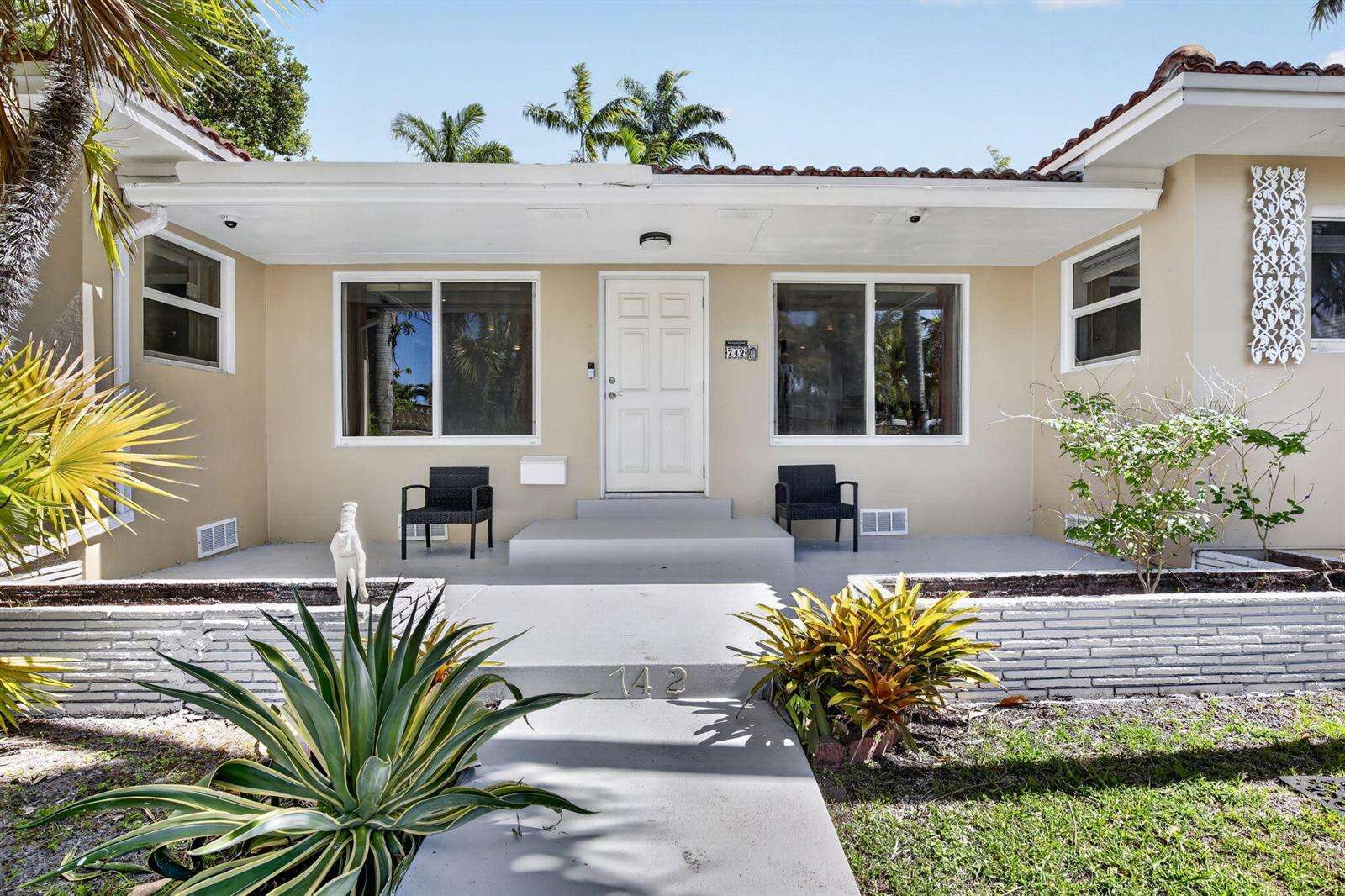 742 Hollywood, Hollywood, FL 33019 - For Sale photo 4