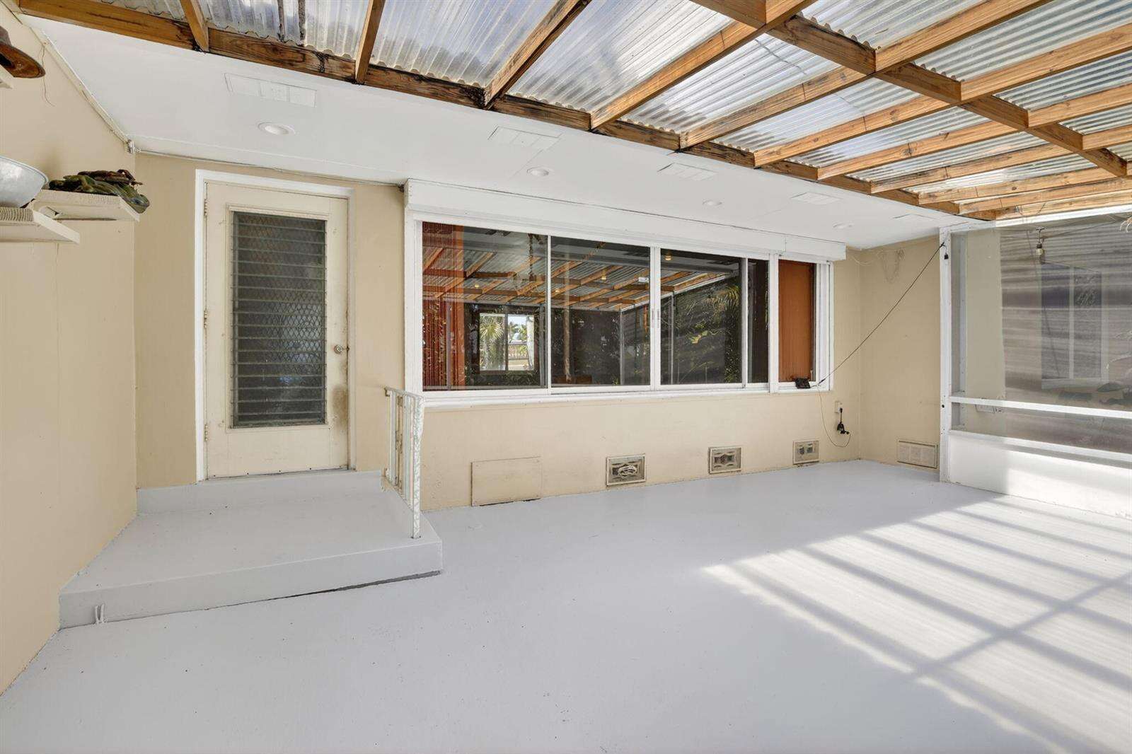742 Hollywood, Hollywood, FL 33019 - For Sale photo 32