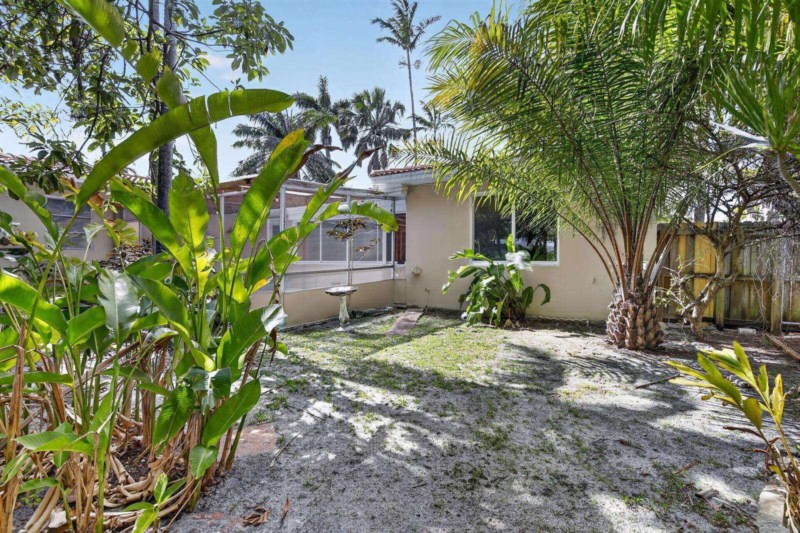 742 Hollywood, Hollywood, FL 33019 - For Sale photo 34
