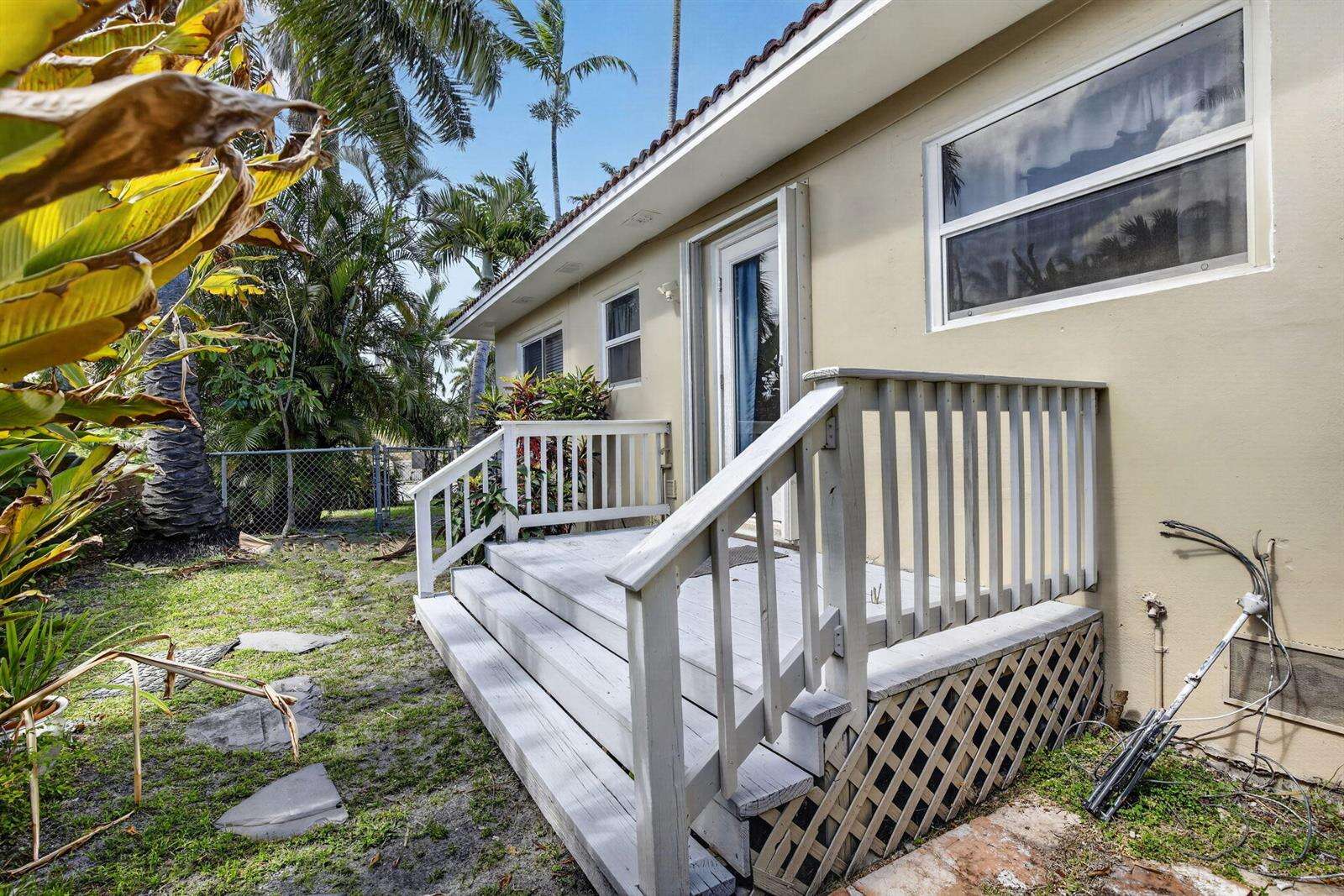 742 Hollywood, Hollywood, FL 33019 - For Sale photo 40