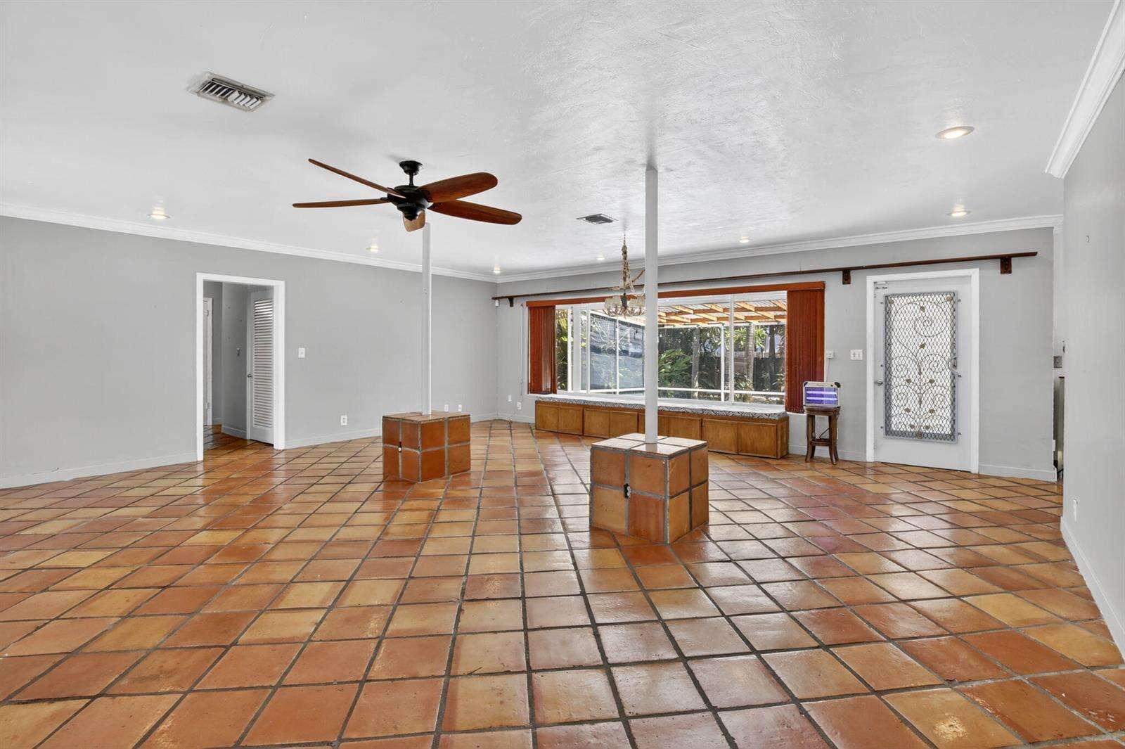 742 Hollywood, Hollywood, FL 33019 - For Sale photo 5
