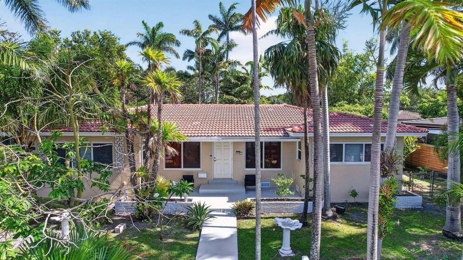 742 Hollywood, Hollywood, FL 33019 - For Sale photo 42