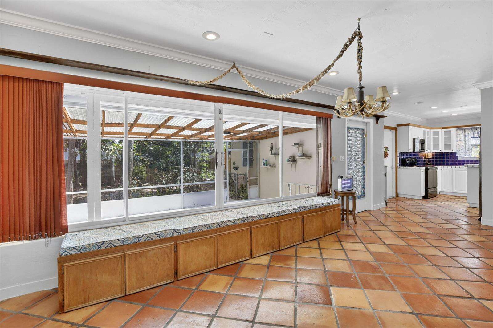 742 Hollywood, Hollywood, FL 33019 - For Sale photo 9