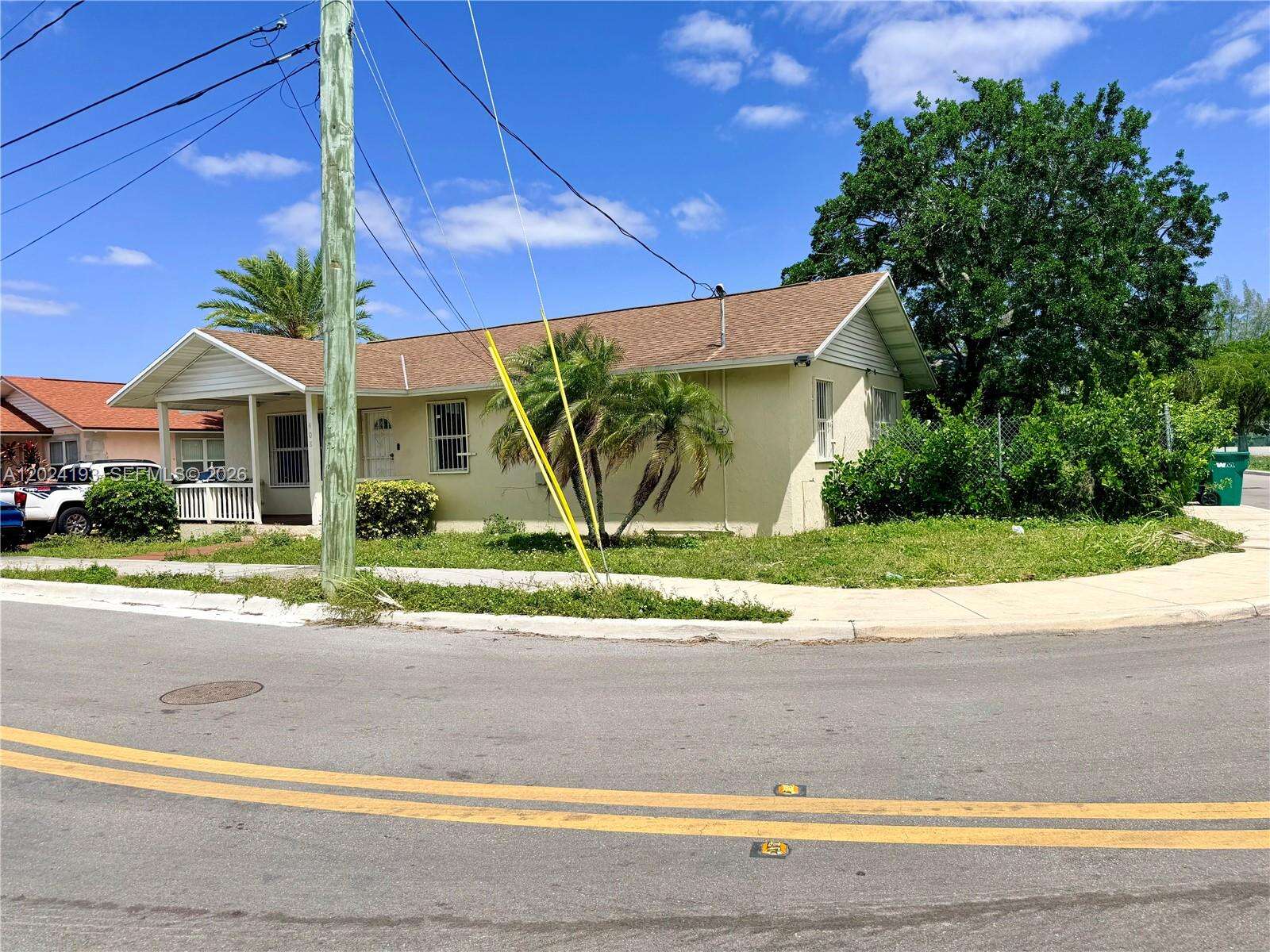 408 12th St, Florida City, FL 33034 - For Sale photo 1