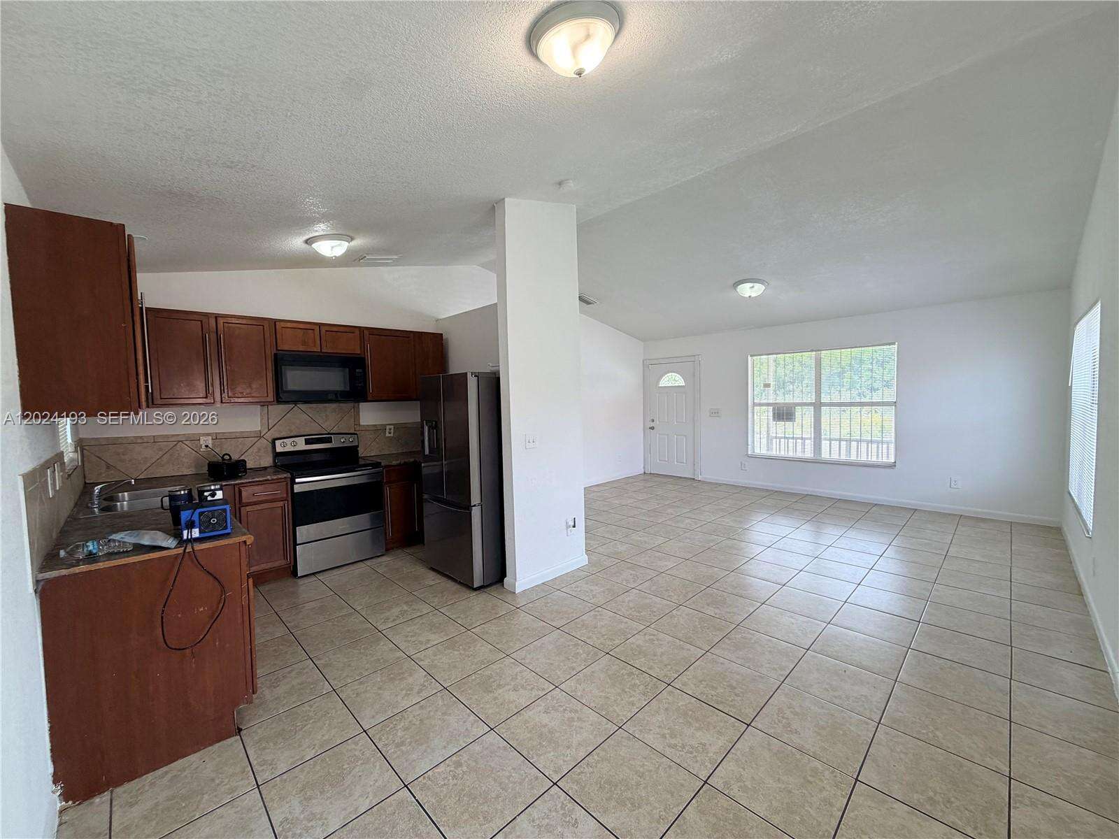 408 12th St, Florida City, FL 33034 - For Sale photo 9