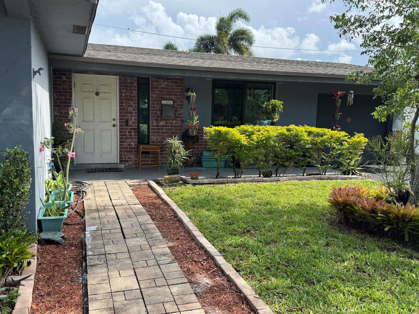 8780 11th, Pembroke Pines, FL 33024 - Pending Sale photo 2