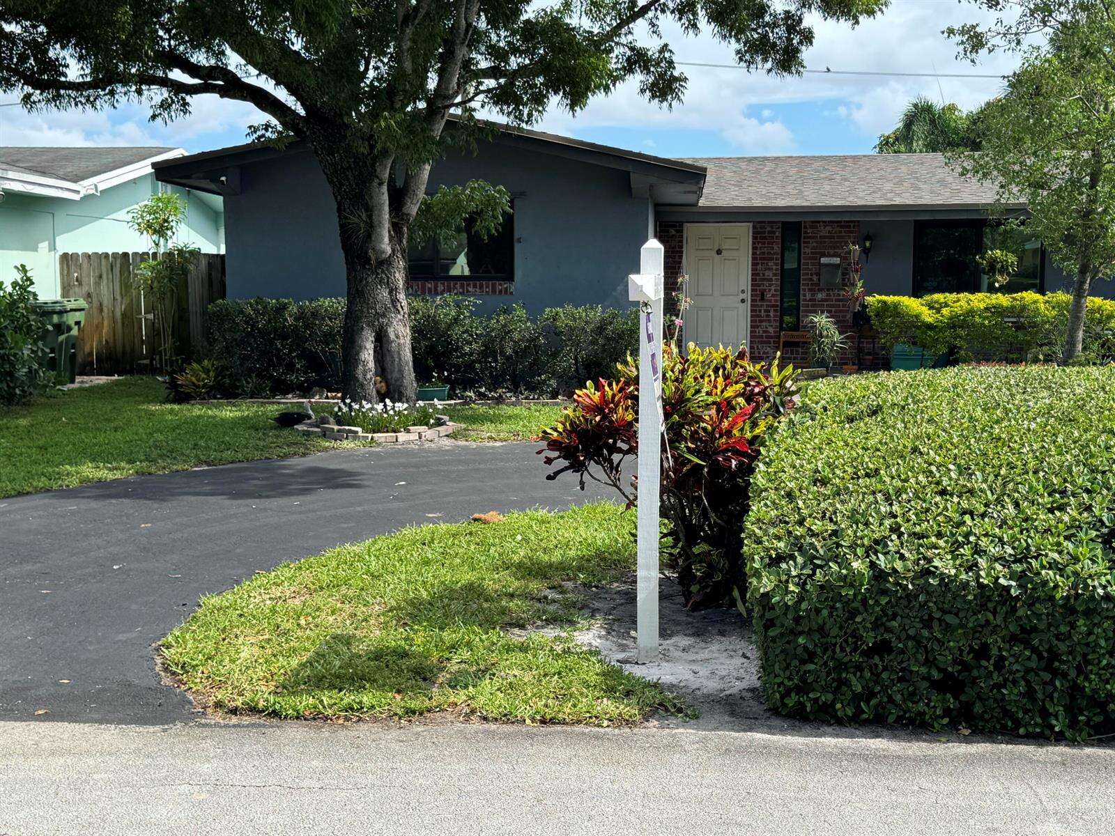 8780 11th, Pembroke Pines, FL 33024 - Pending Sale photo 3