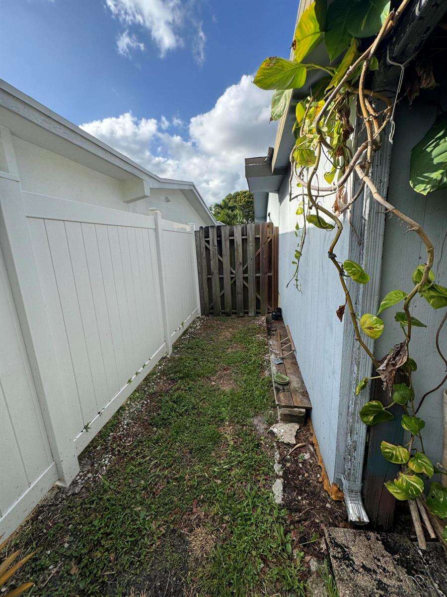 8780 11th, Pembroke Pines, FL 33024 - Pending Sale photo 48