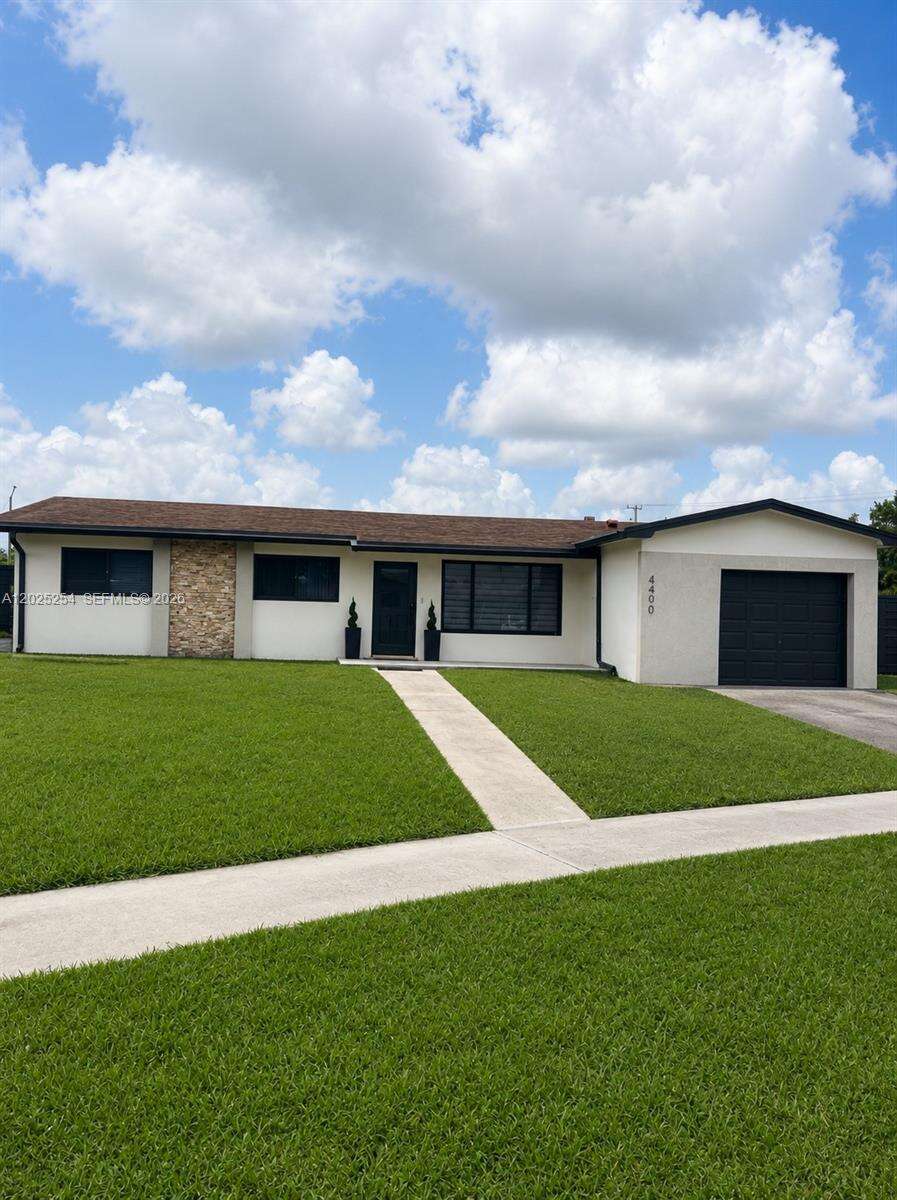 8490 17th Ct, Pembroke Pines, FL 33024 - For Sale photo 18