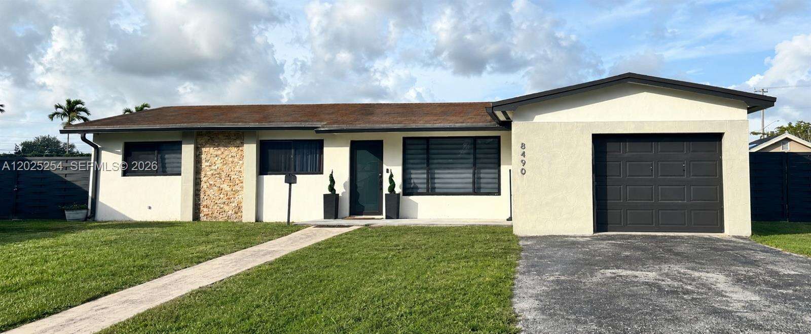 8490 17th Ct, Pembroke Pines, FL 33024 - For Sale photo 19