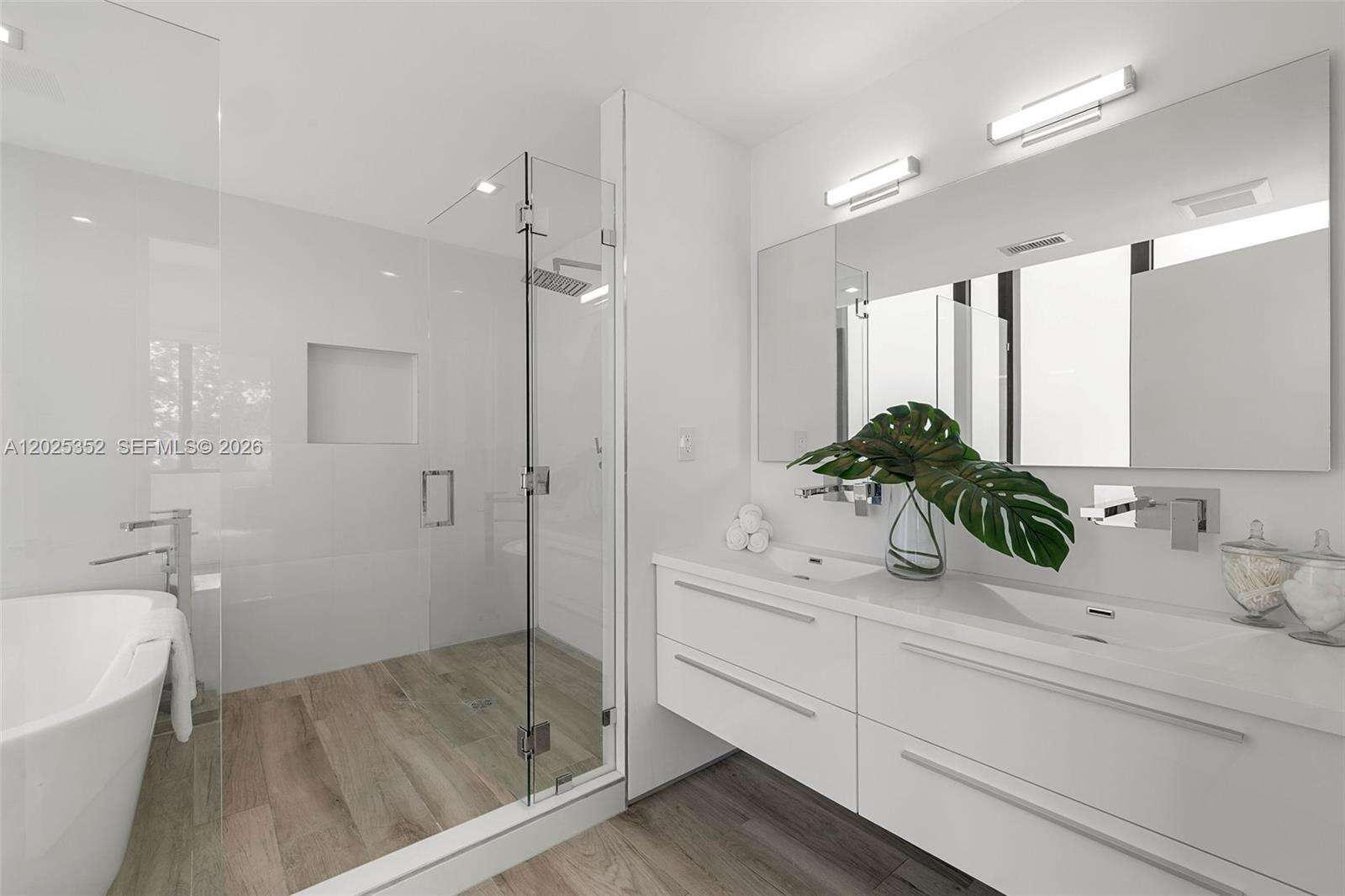 1525 Bay Rd, Miami Beach, FL 33139 - For Sale photo 20