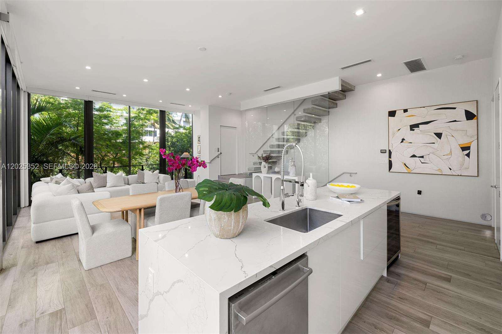 1525 Bay Rd, Miami Beach, FL 33139 - For Sale photo 4