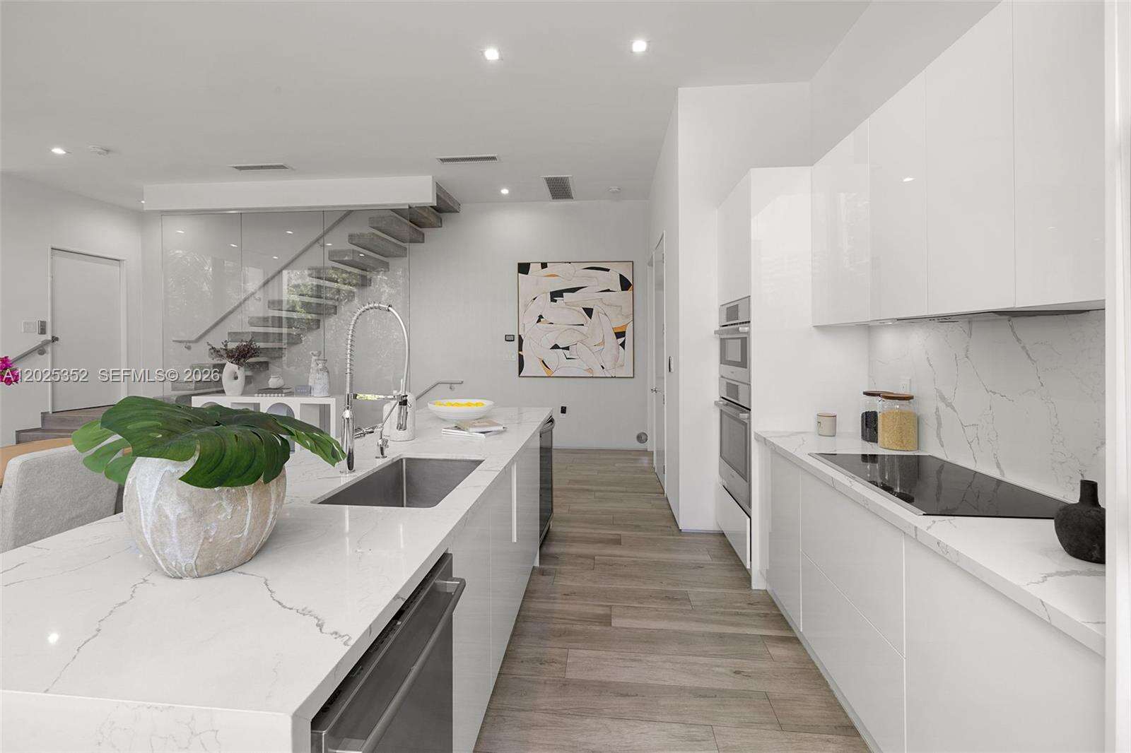 1525 Bay Rd, Miami Beach, FL 33139 - For Sale photo 9