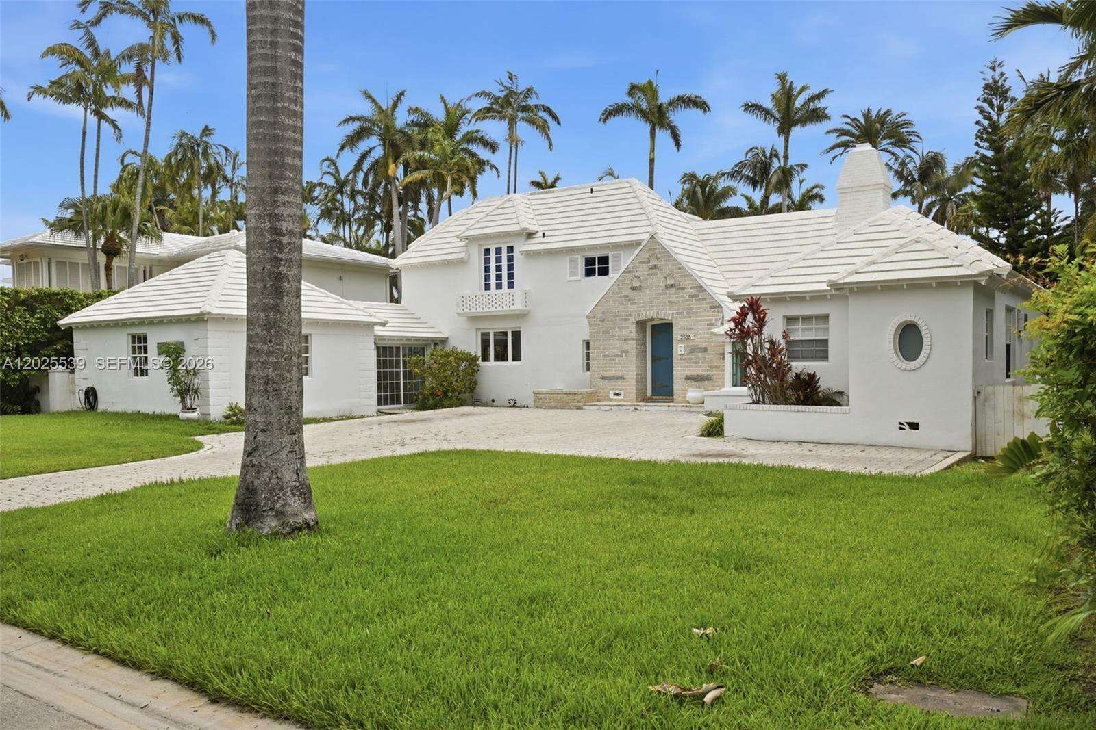 2535 Sunset Dr, Miami Beach, FL 33140 - For Sale photo 2